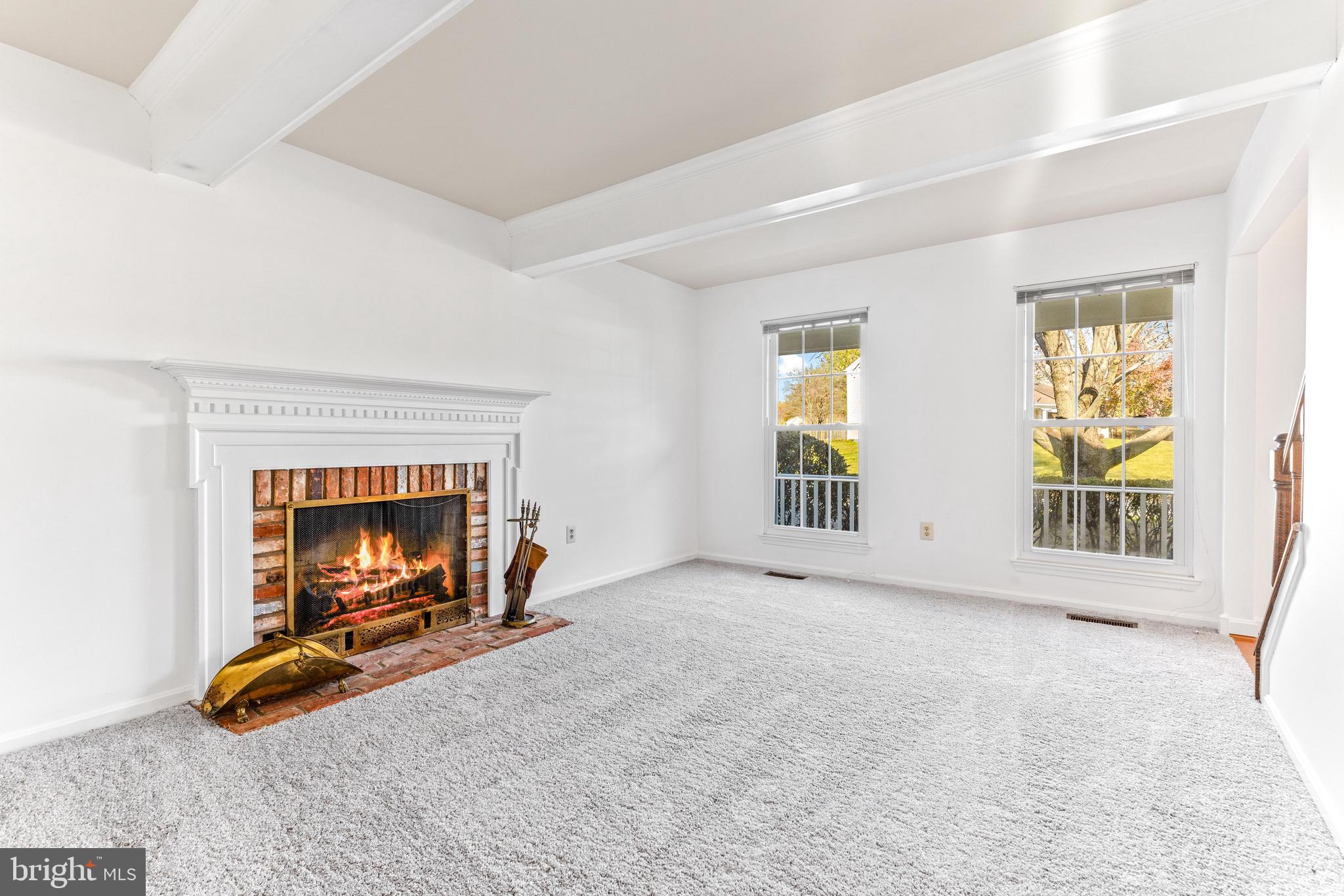 OAK SPRINGS - Residential