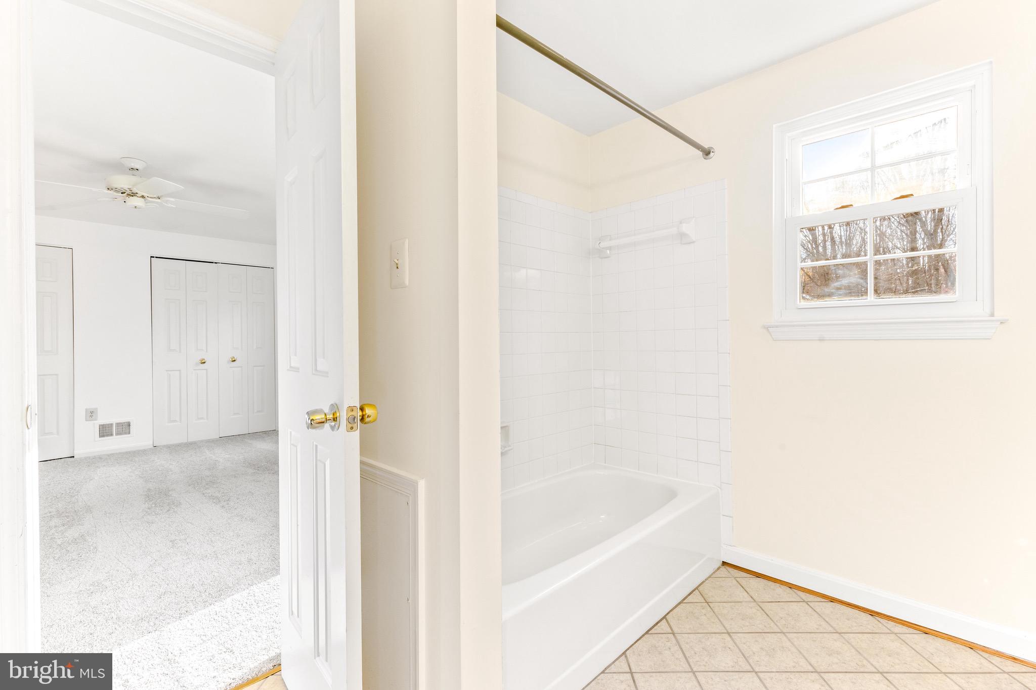 OAK SPRINGS - Residential