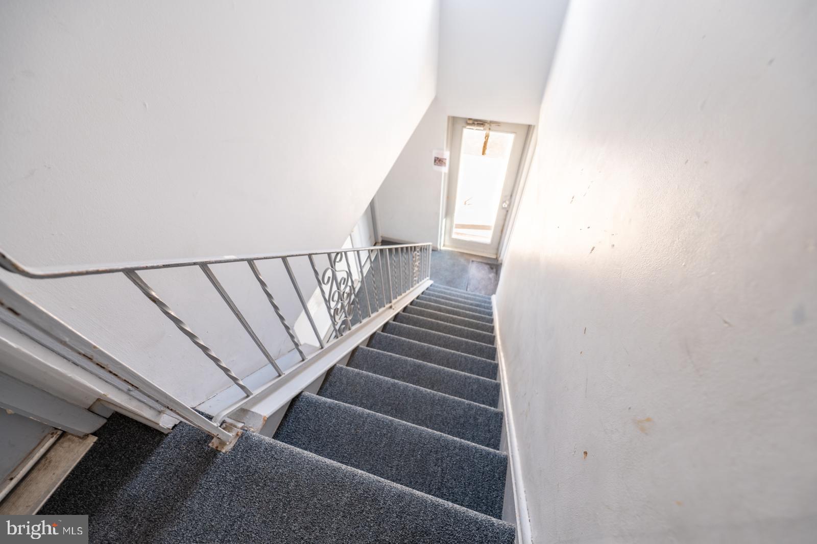 COURT OF HENDERSON - Residential