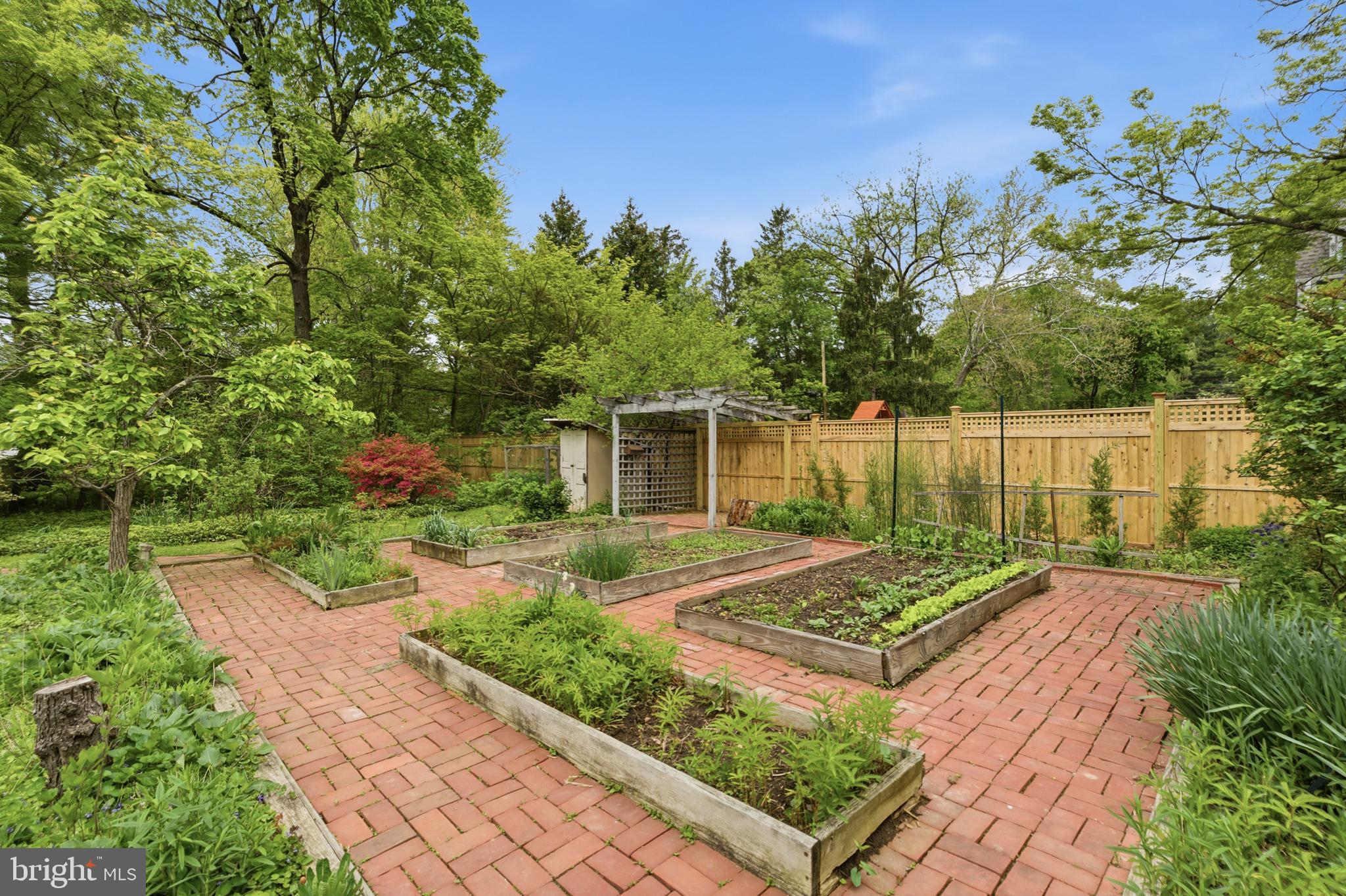 NORTH WAYNE - Residential