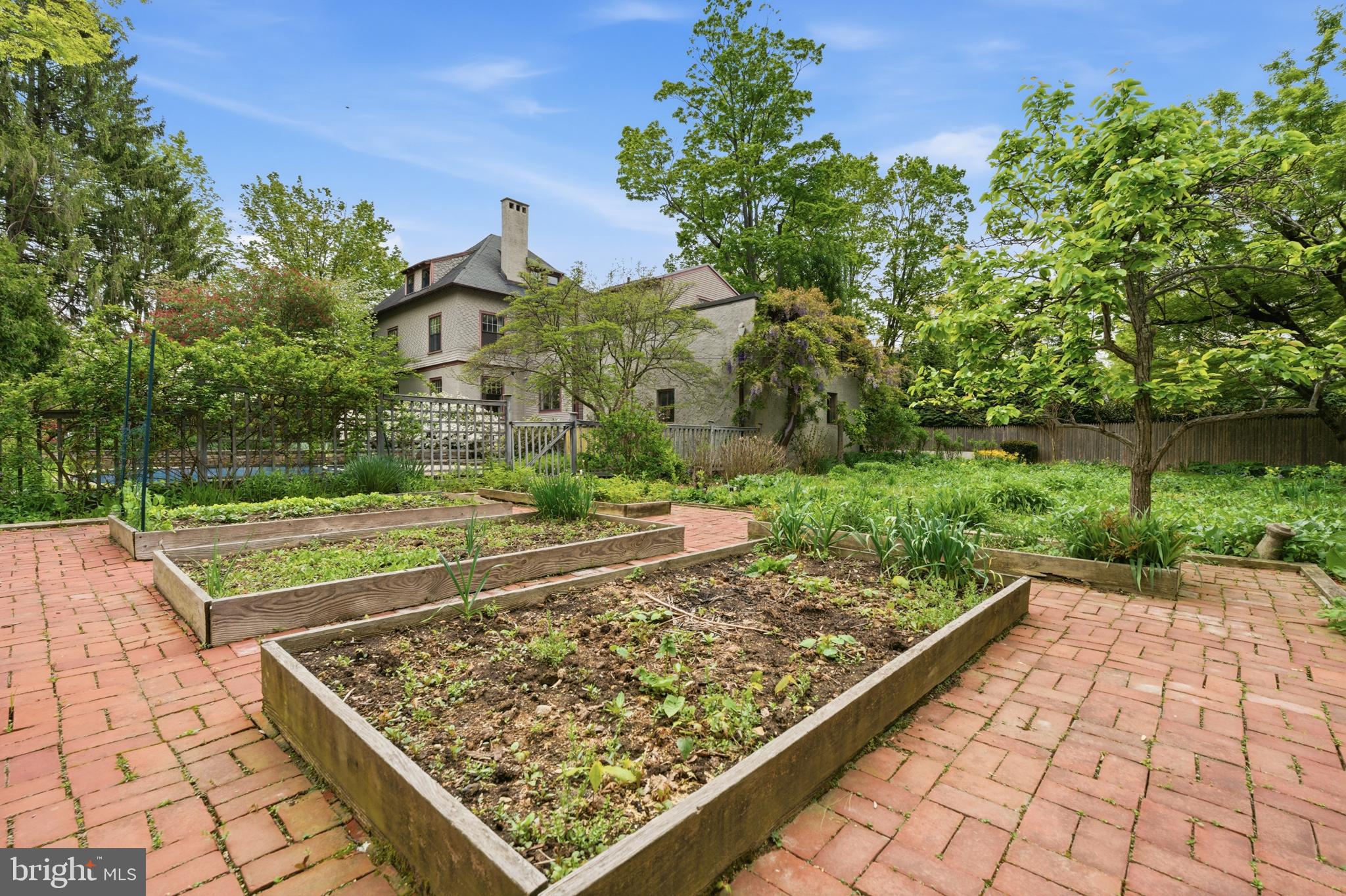 NORTH WAYNE - Residential