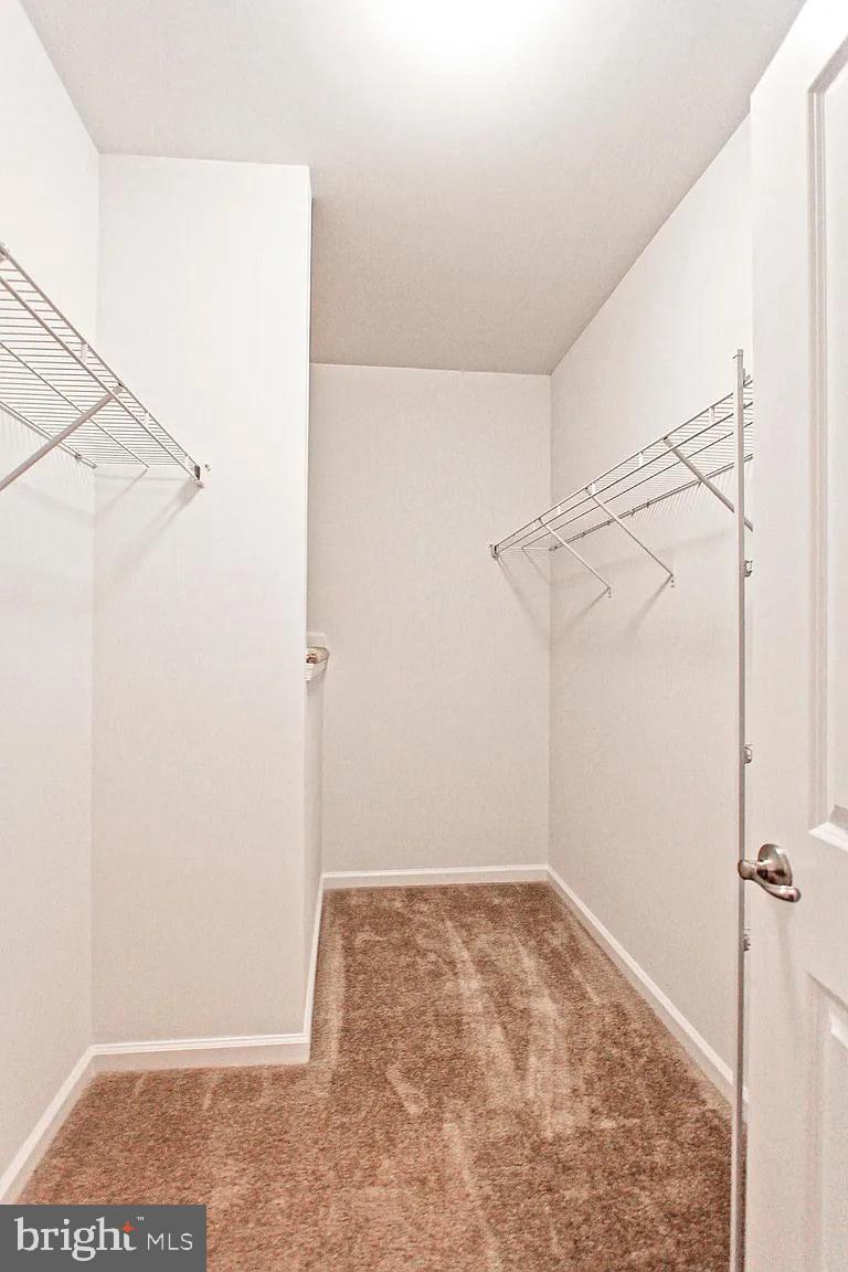 DISCOVERY SQUARE - Residential Lease