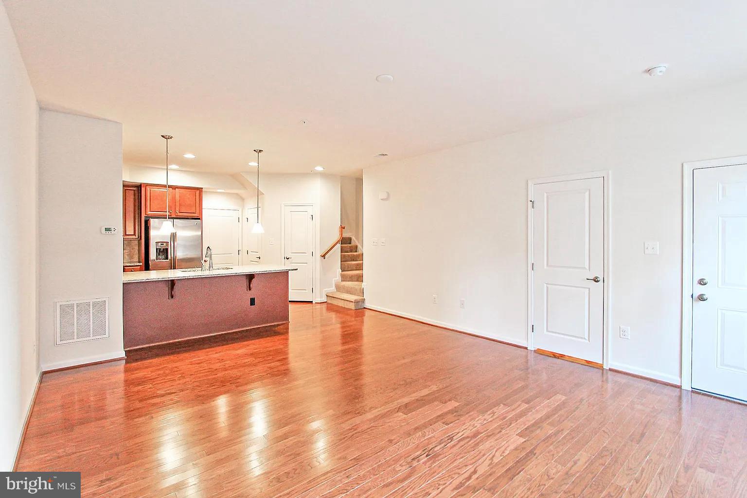 DISCOVERY SQUARE - Residential Lease