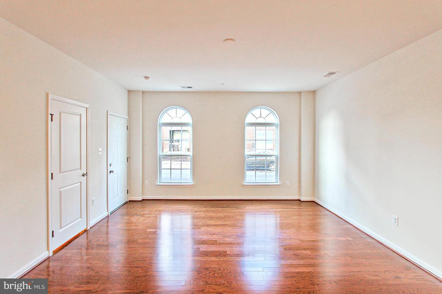 DISCOVERY SQUARE - Residential Lease