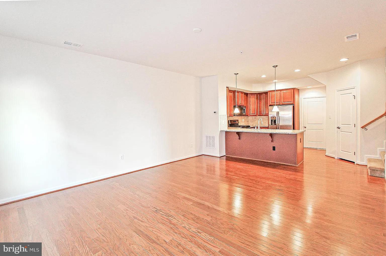 DISCOVERY SQUARE - Residential Lease