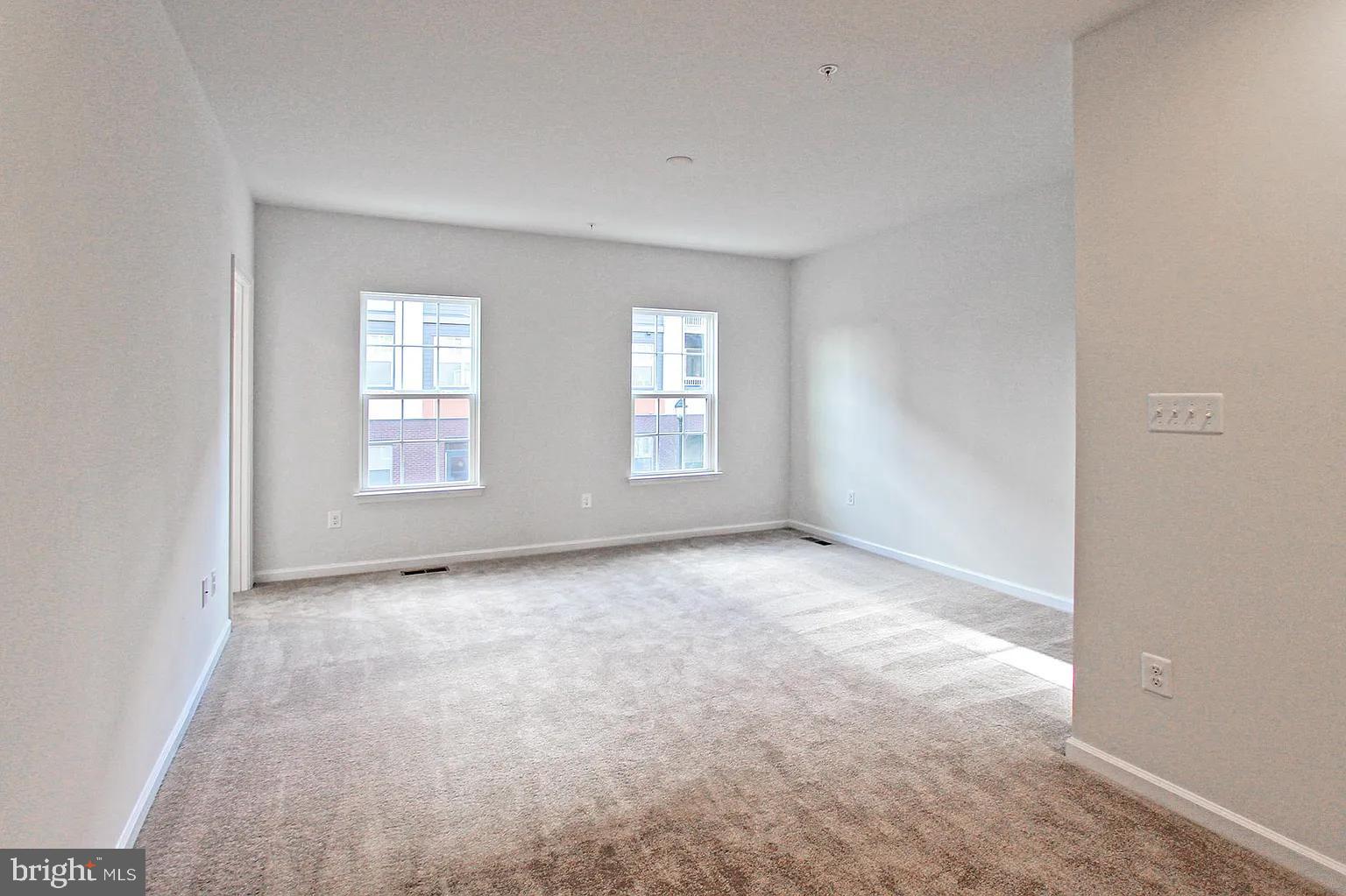 DISCOVERY SQUARE - Residential Lease