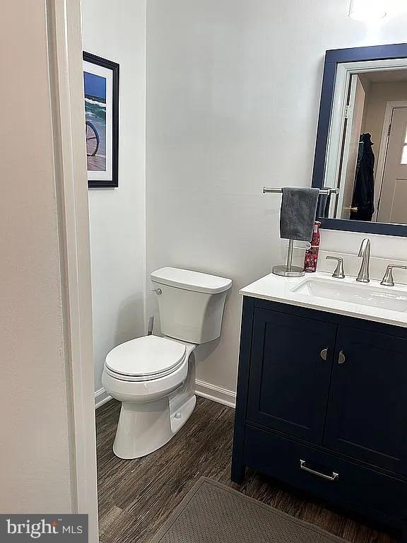 COURTS OF TYSONS - Residential Lease