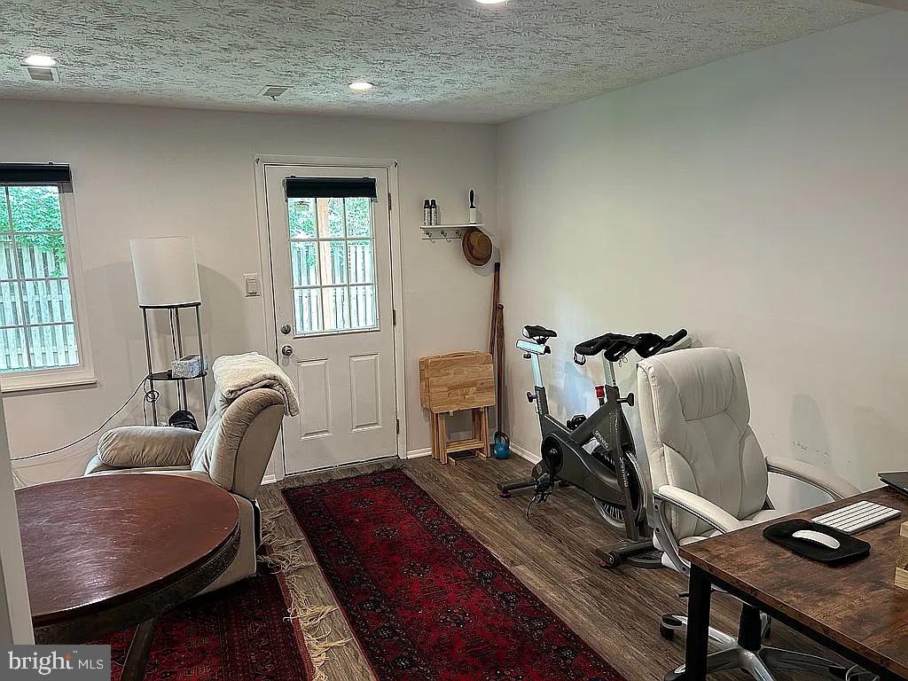 COURTS OF TYSONS - Residential Lease