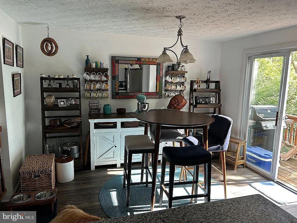 COURTS OF TYSONS - Residential Lease