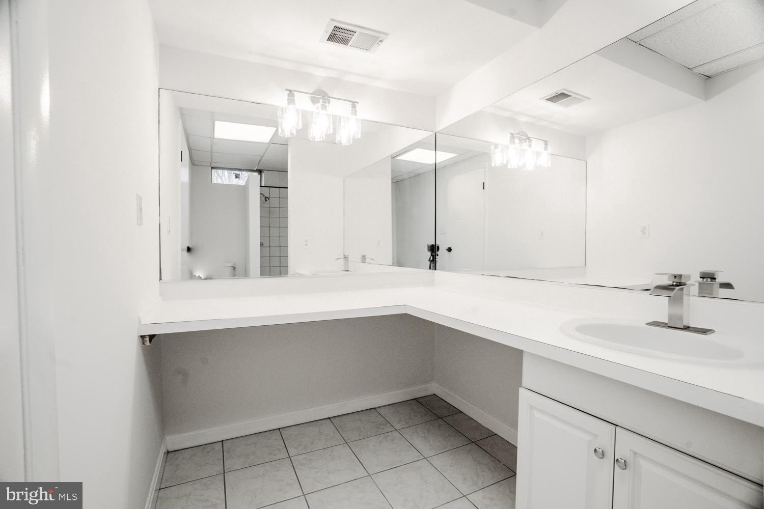 OAK SPRINGS - Residential