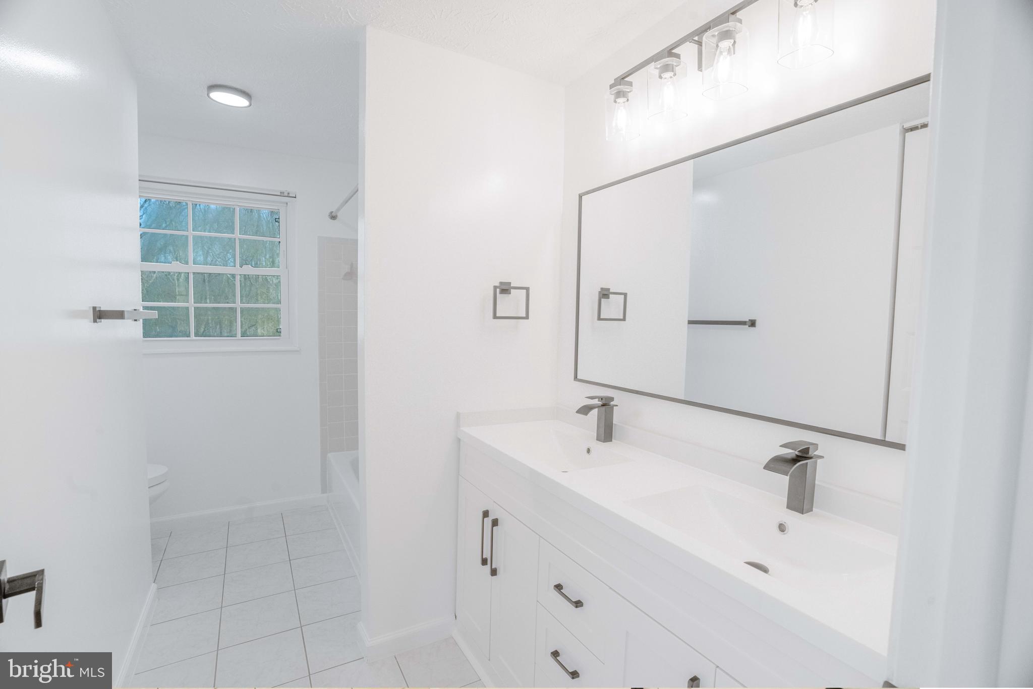 OAK SPRINGS - Residential