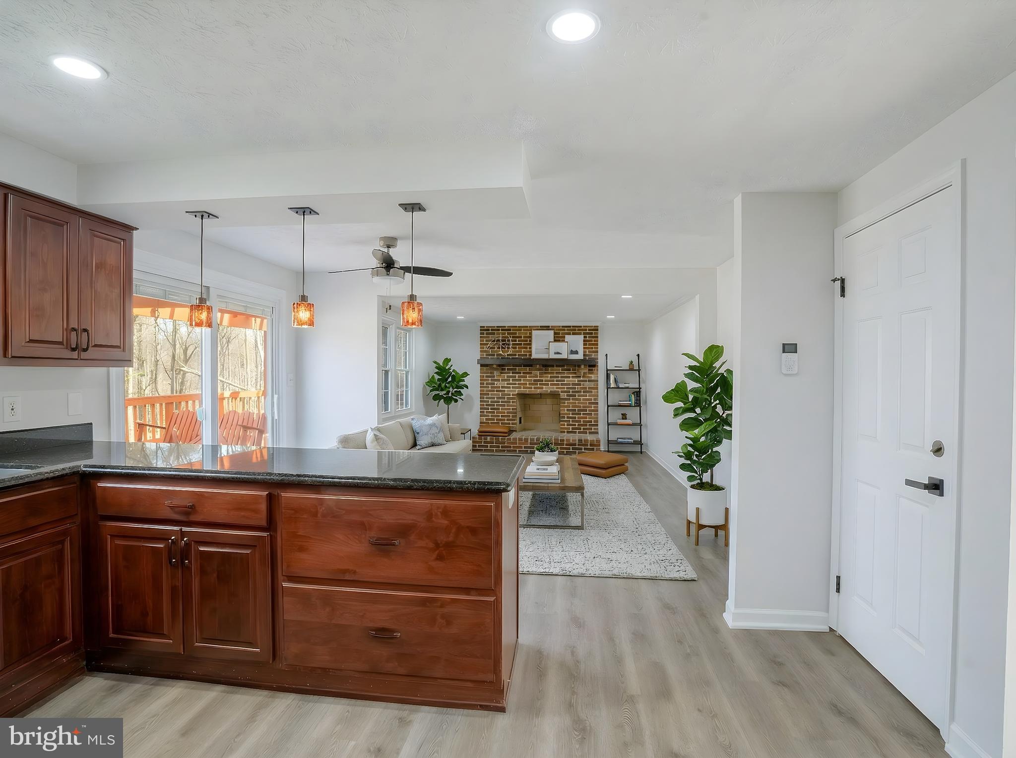 OAK SPRINGS - Residential