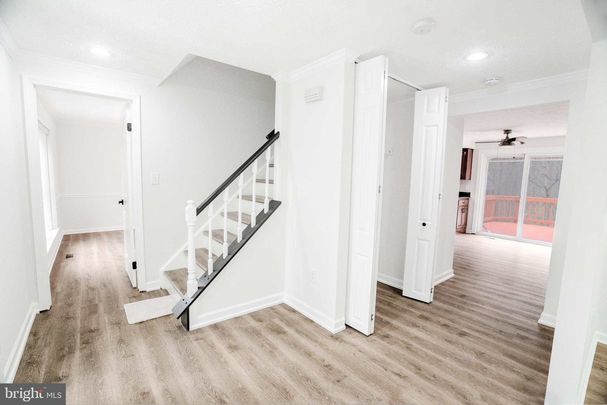 OAK SPRINGS - Residential