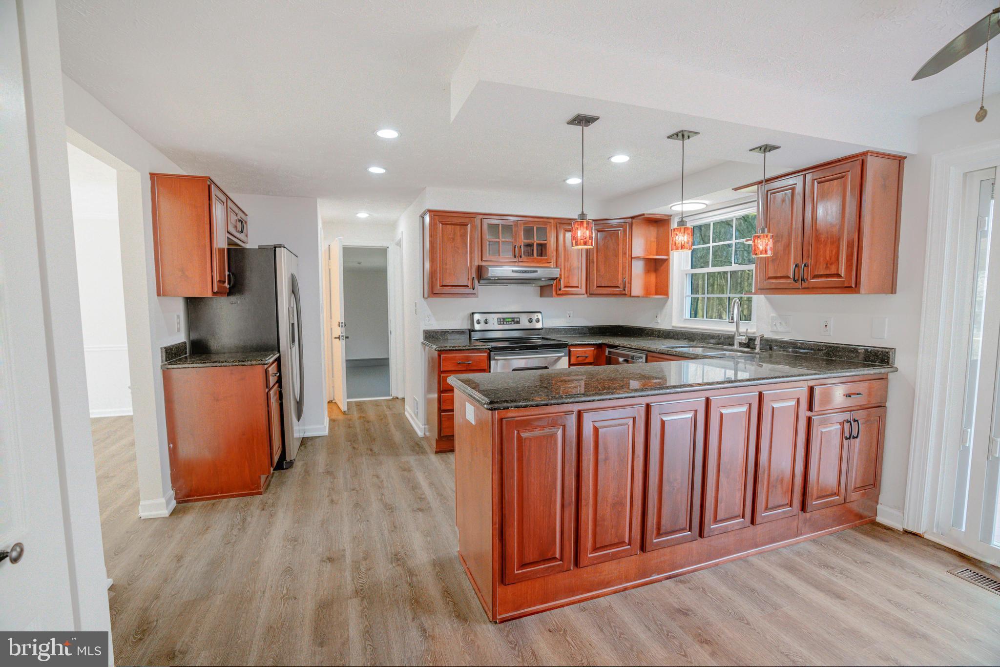 OAK SPRINGS - Residential