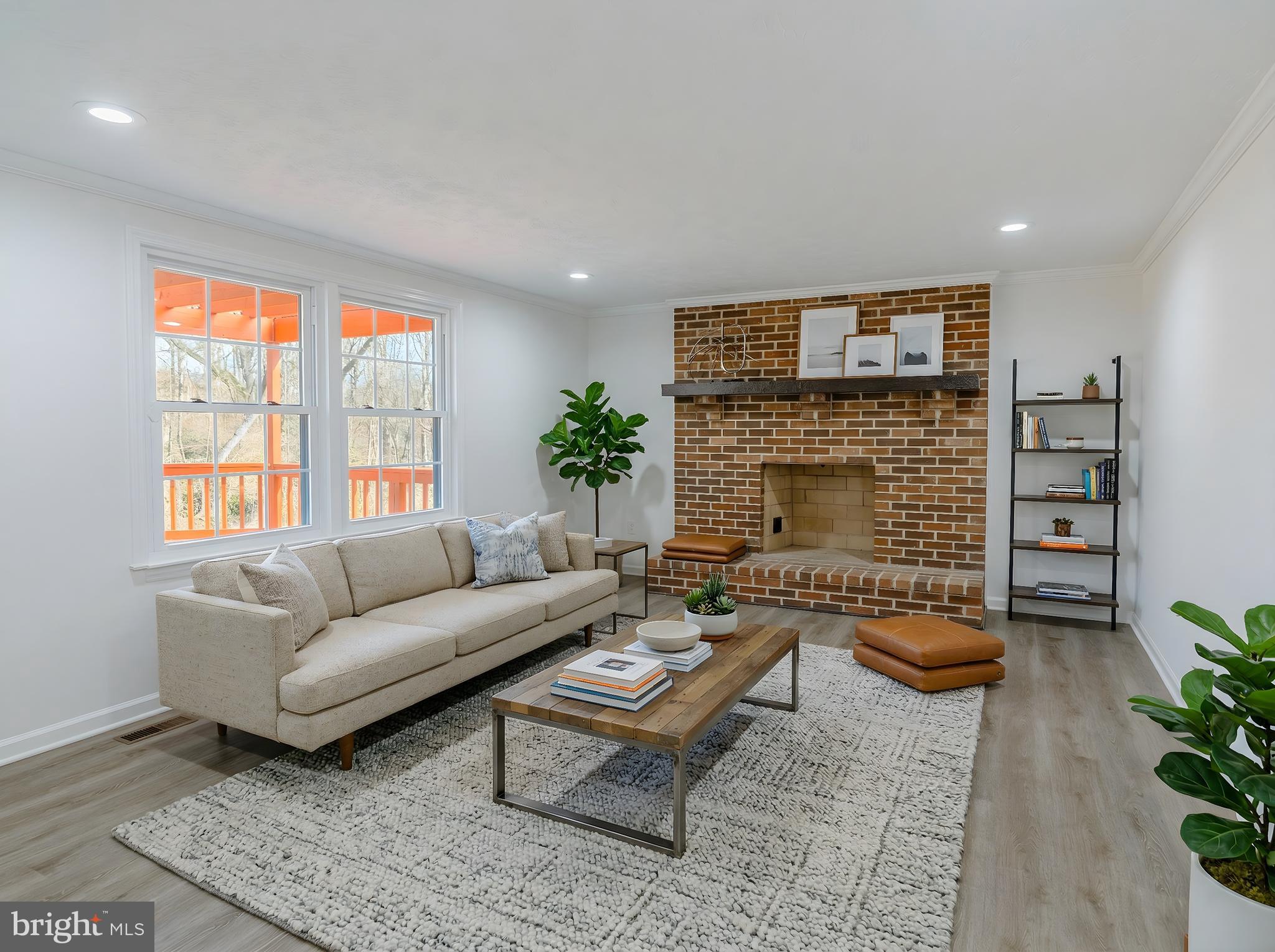 OAK SPRINGS - Residential