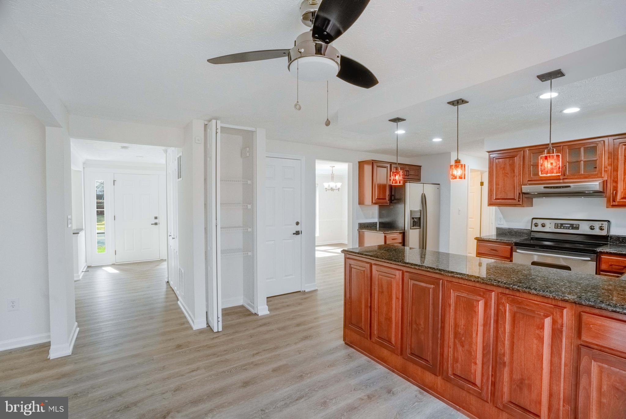 OAK SPRINGS - Residential