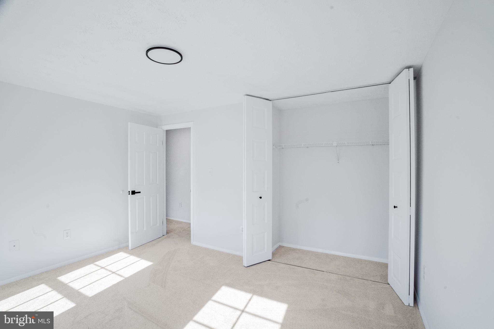 OAK SPRINGS - Residential