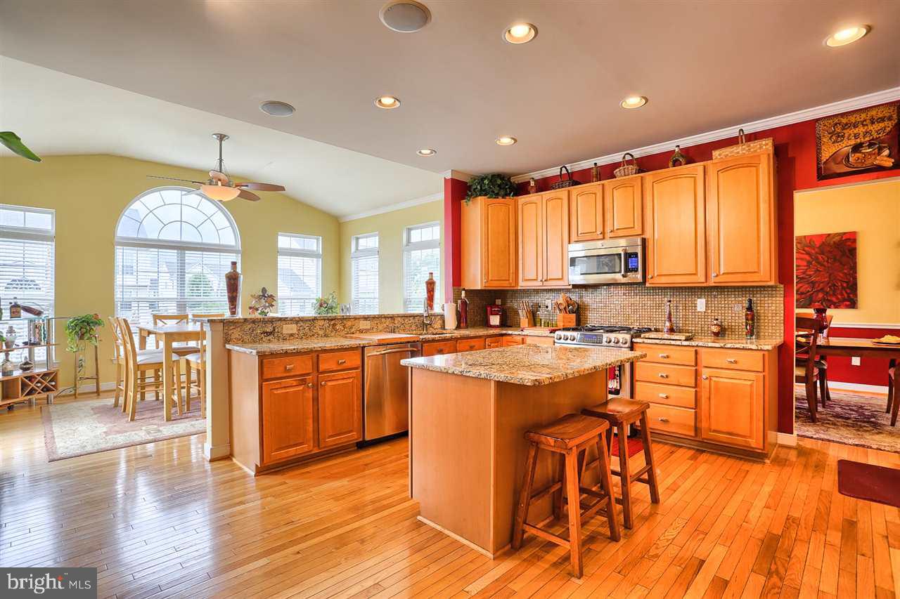 LOGANS RESERVE - Residential