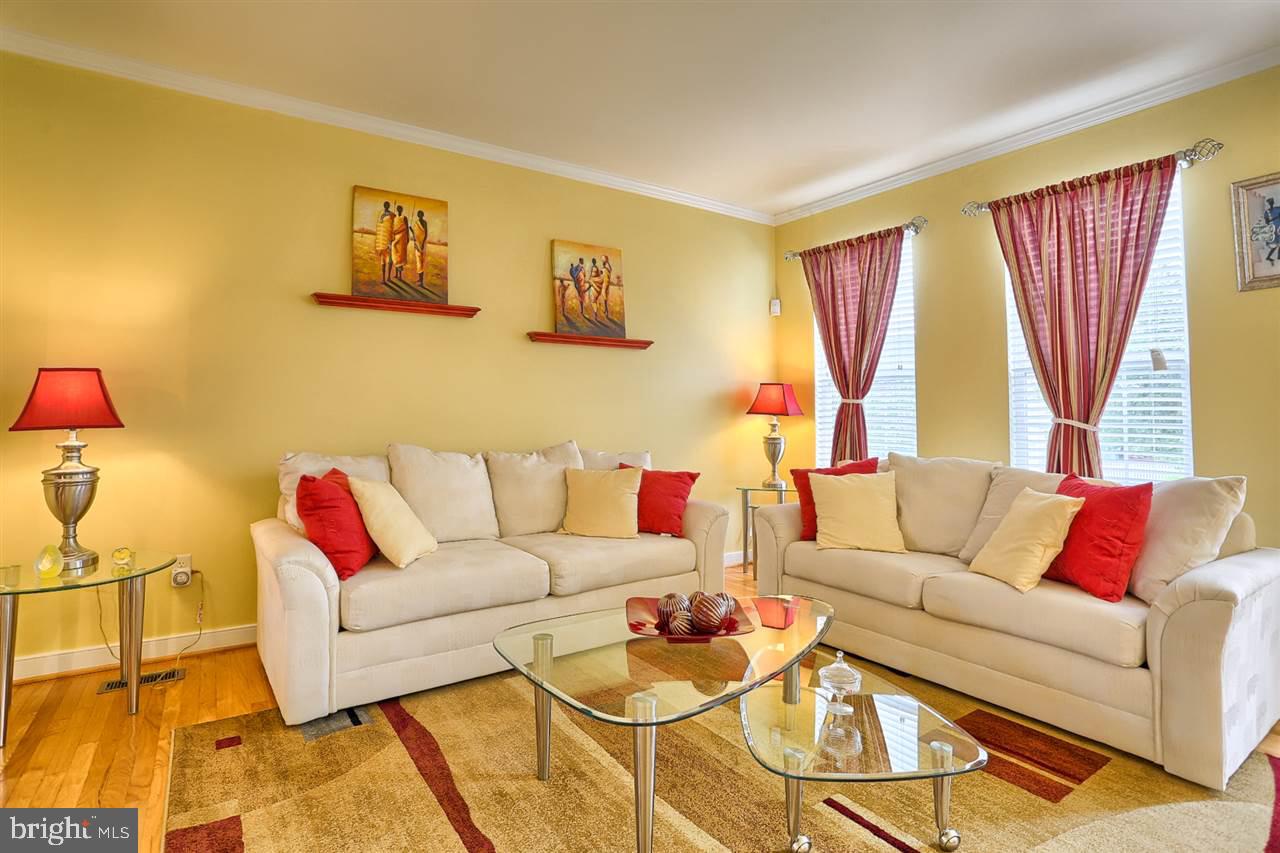 LOGANS RESERVE - Residential