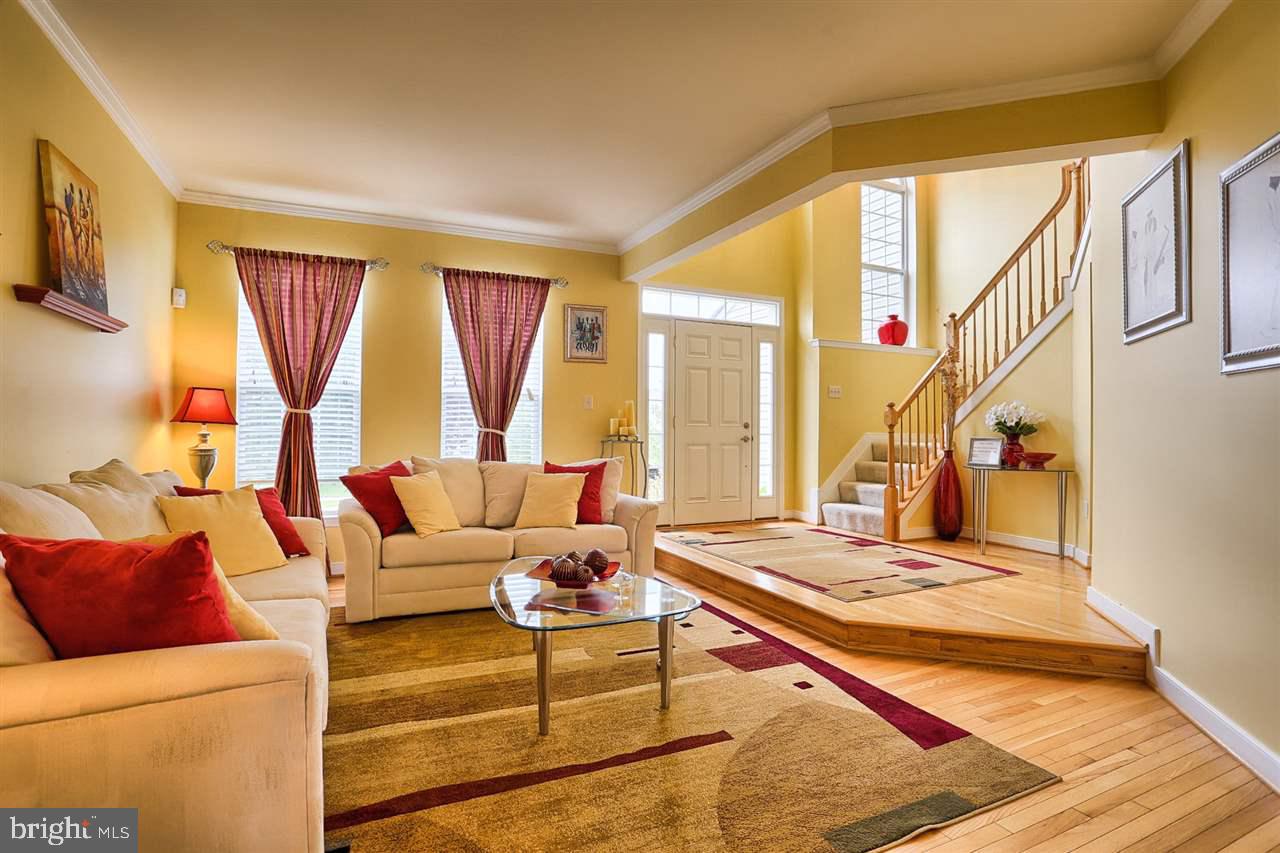 LOGANS RESERVE - Residential