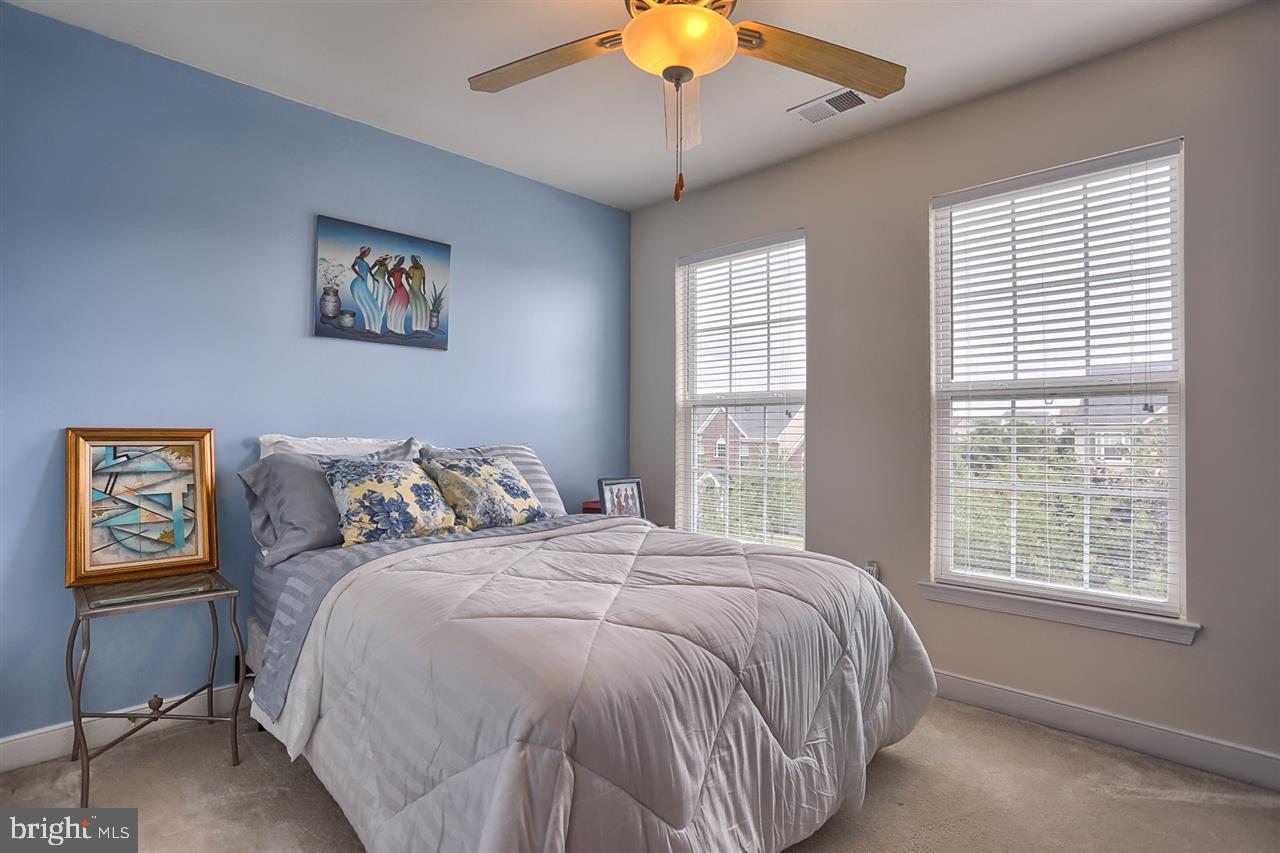 LOGANS RESERVE - Residential