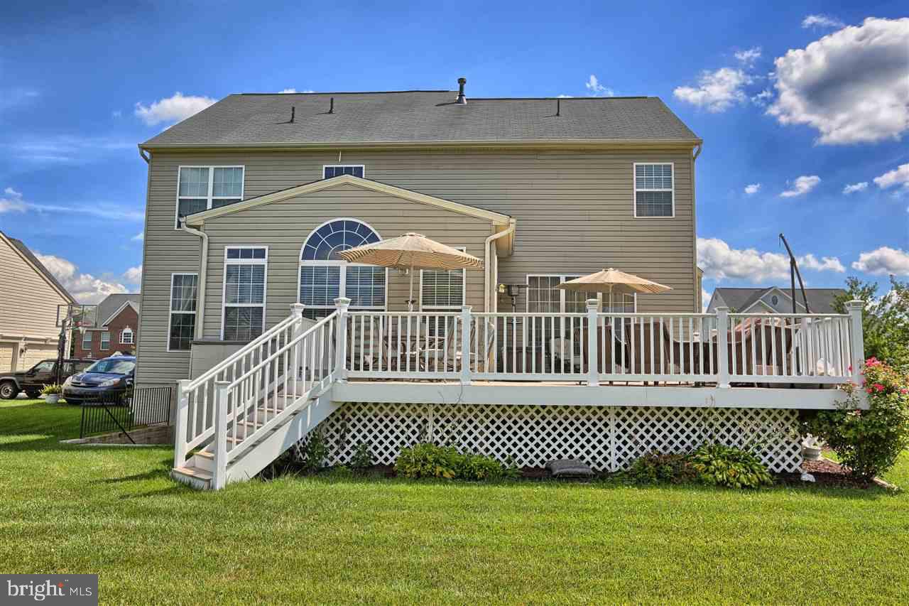 LOGANS RESERVE - Residential