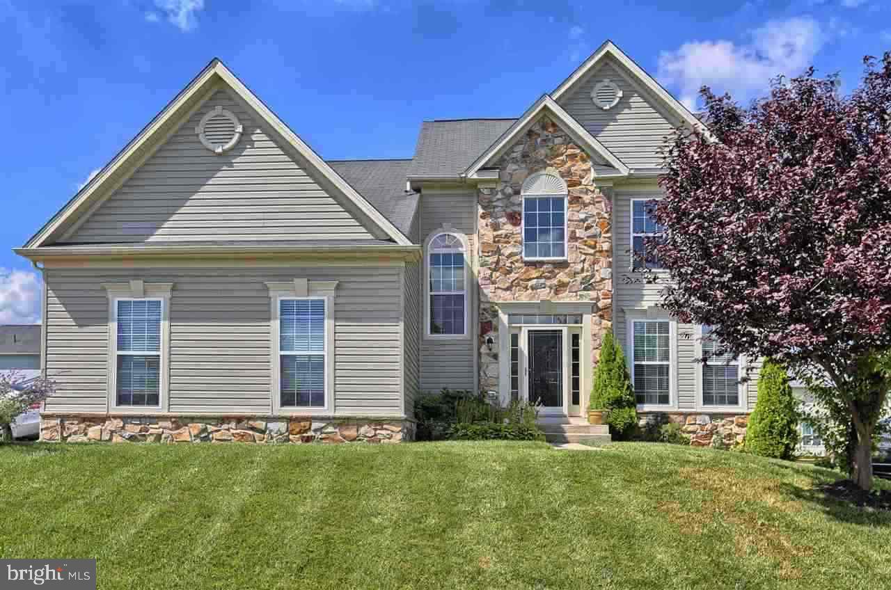 LOGANS RESERVE - Residential