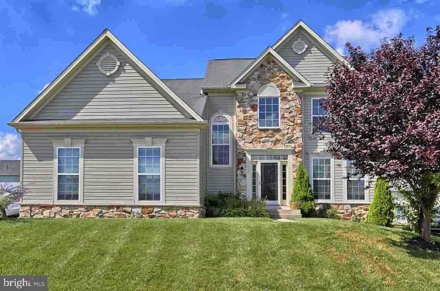 In Southern York's most desired development sits this house in Logans Reserve w/3300+ sq ft.  Gorgeous hardwood floors throughout the 1st flr.  Open EIK w/granite, SS appls & breakfast room bonus.  1st flr FR w/gas FP, French doors leading to the office & formal LR & DR's.  Delightful master ste w/two WIC's, sitting rm & full bath.  Maintenance free deck too!