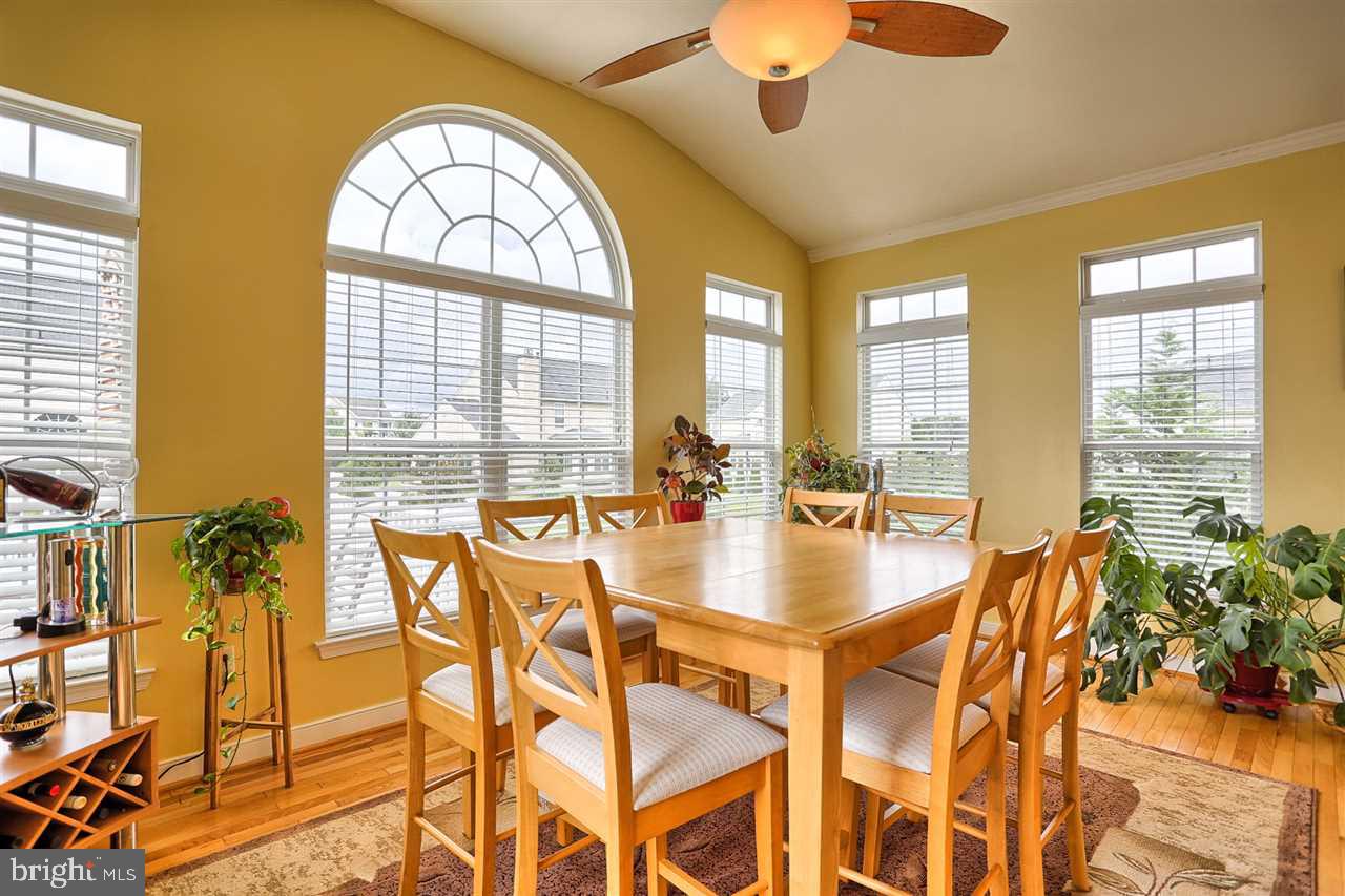 LOGANS RESERVE - Residential