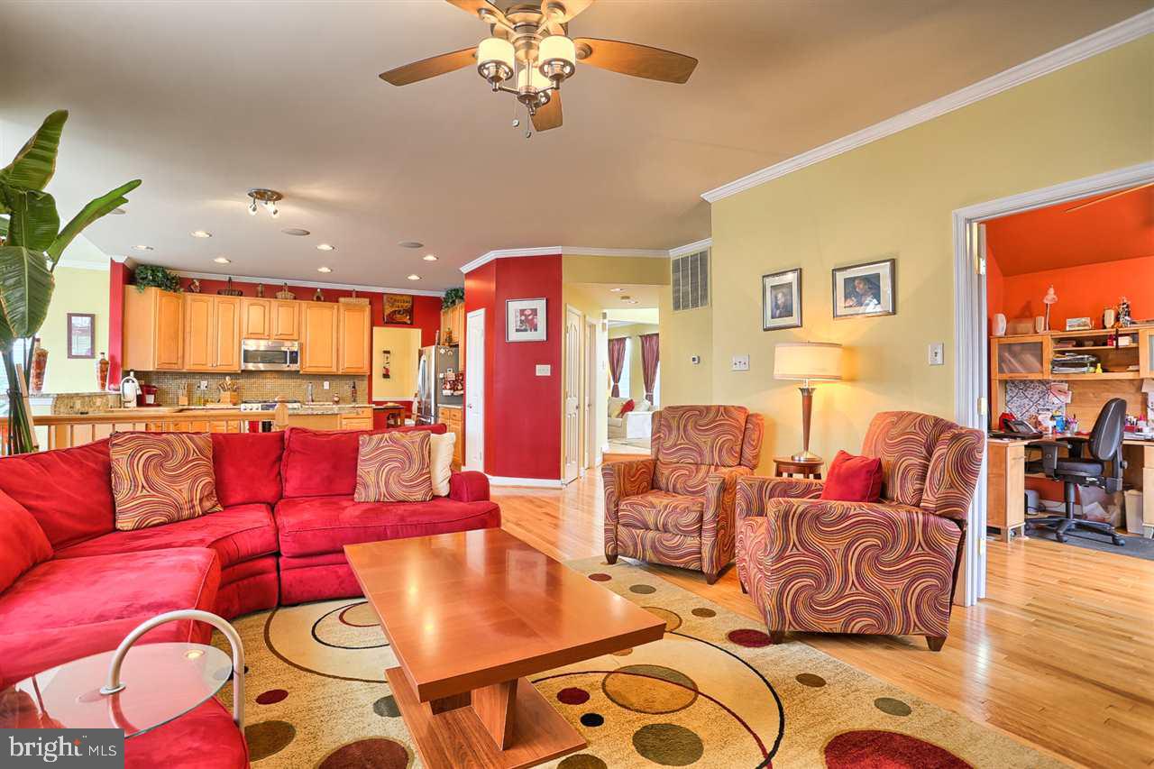 LOGANS RESERVE - Residential