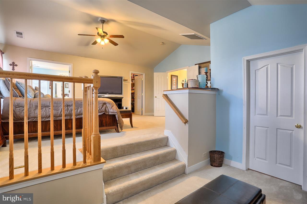 LOGANS RESERVE - Residential