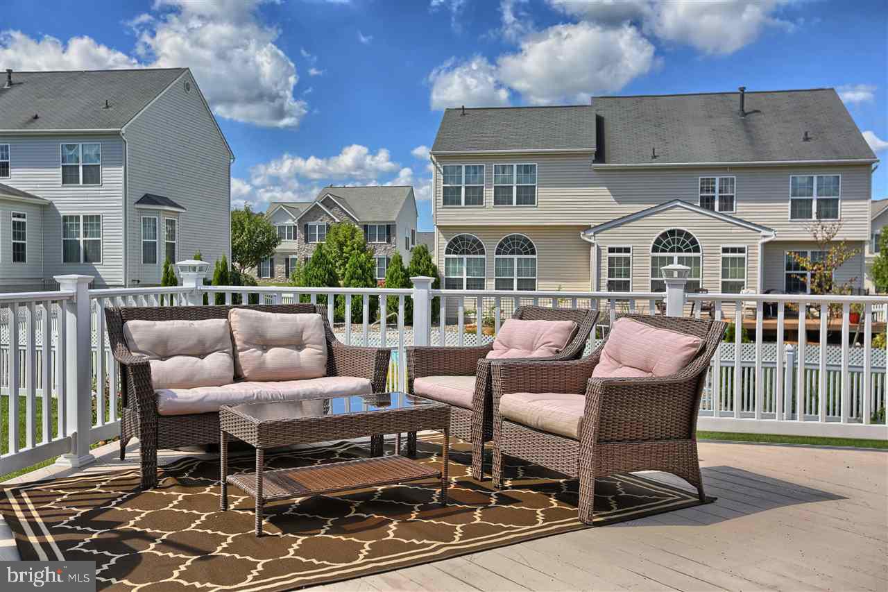 LOGANS RESERVE - Residential