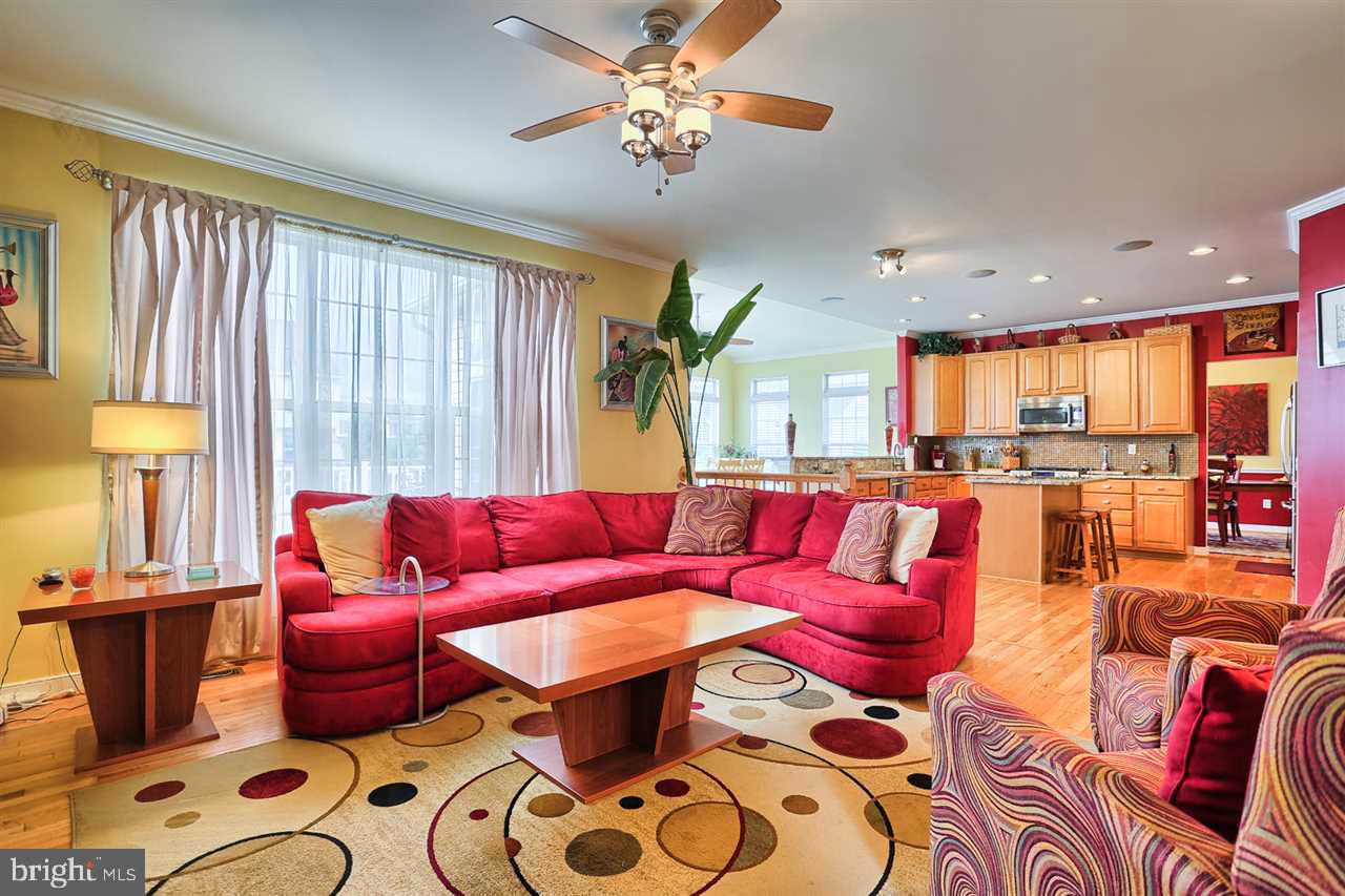 LOGANS RESERVE - Residential