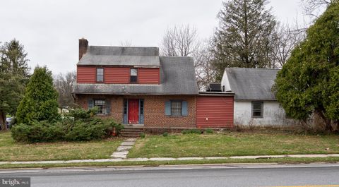 Photo of 8 S 5 Points Road, WEST CHESTER, PA 19382 (MLS # PACT2119928)