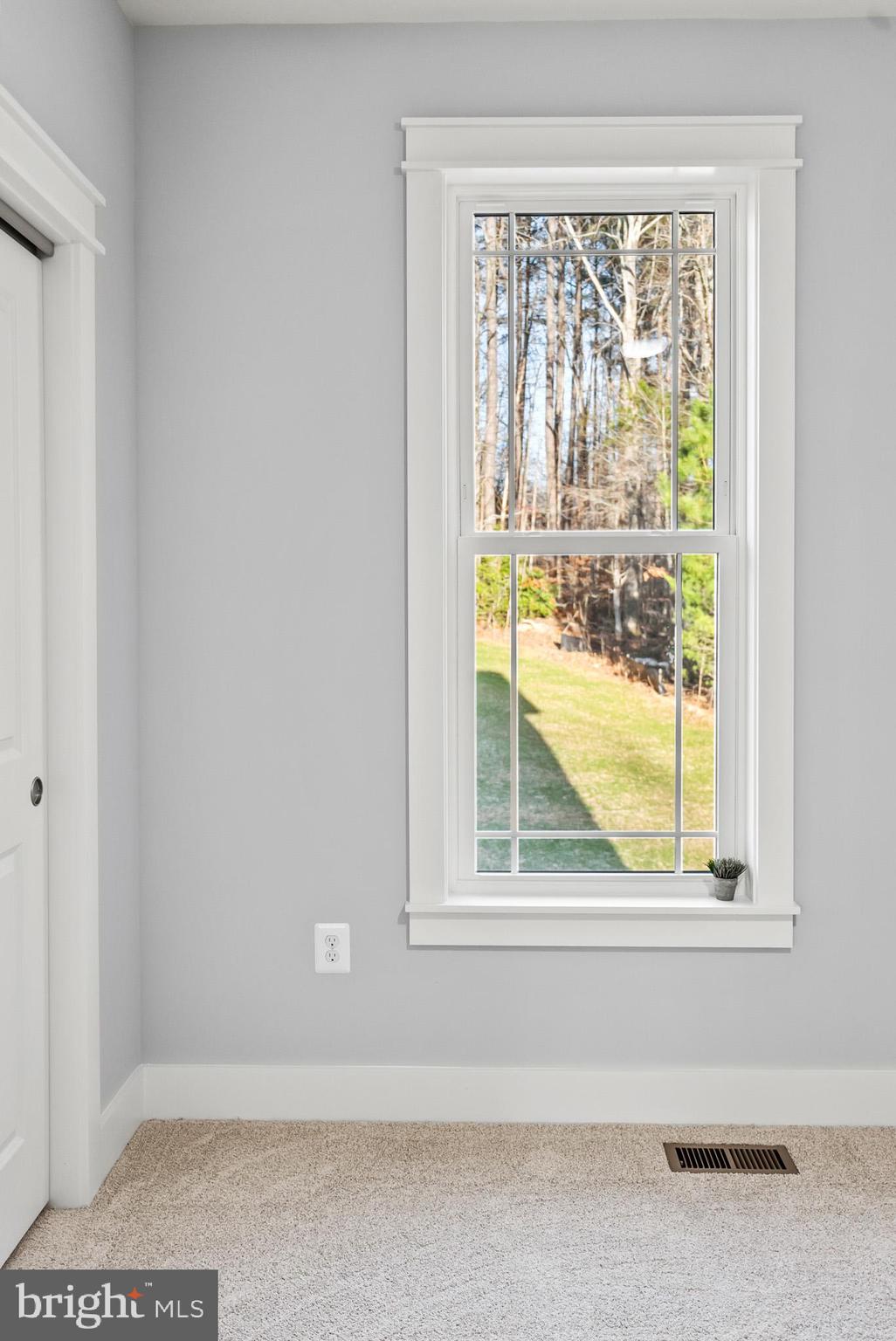 LAKE COUNTRY ESTATES - Residential