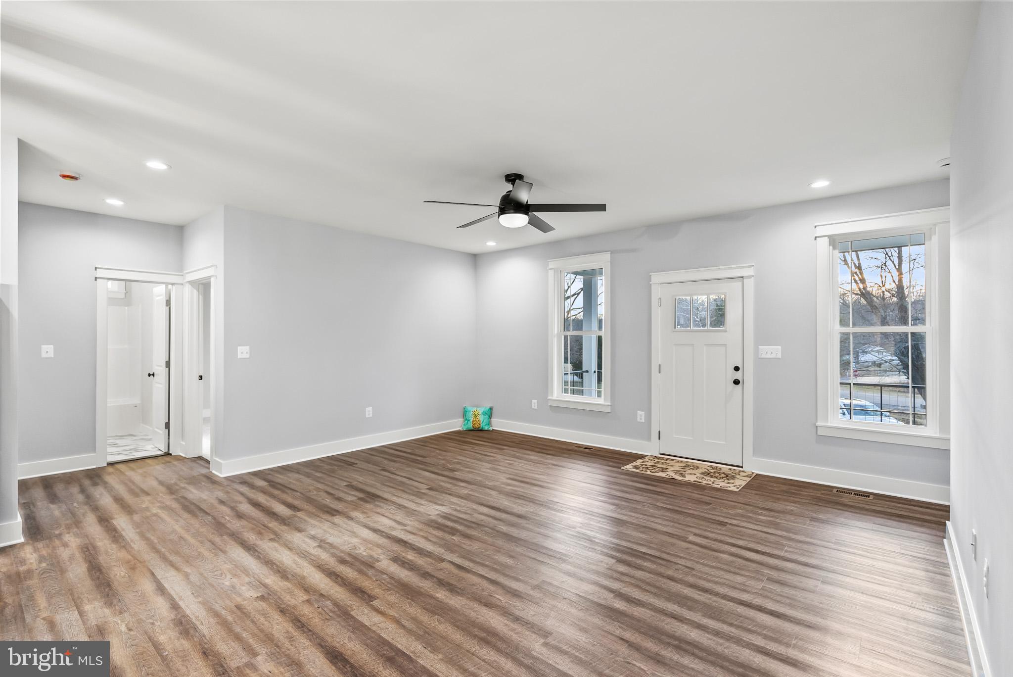 LAKE COUNTRY ESTATES - Residential