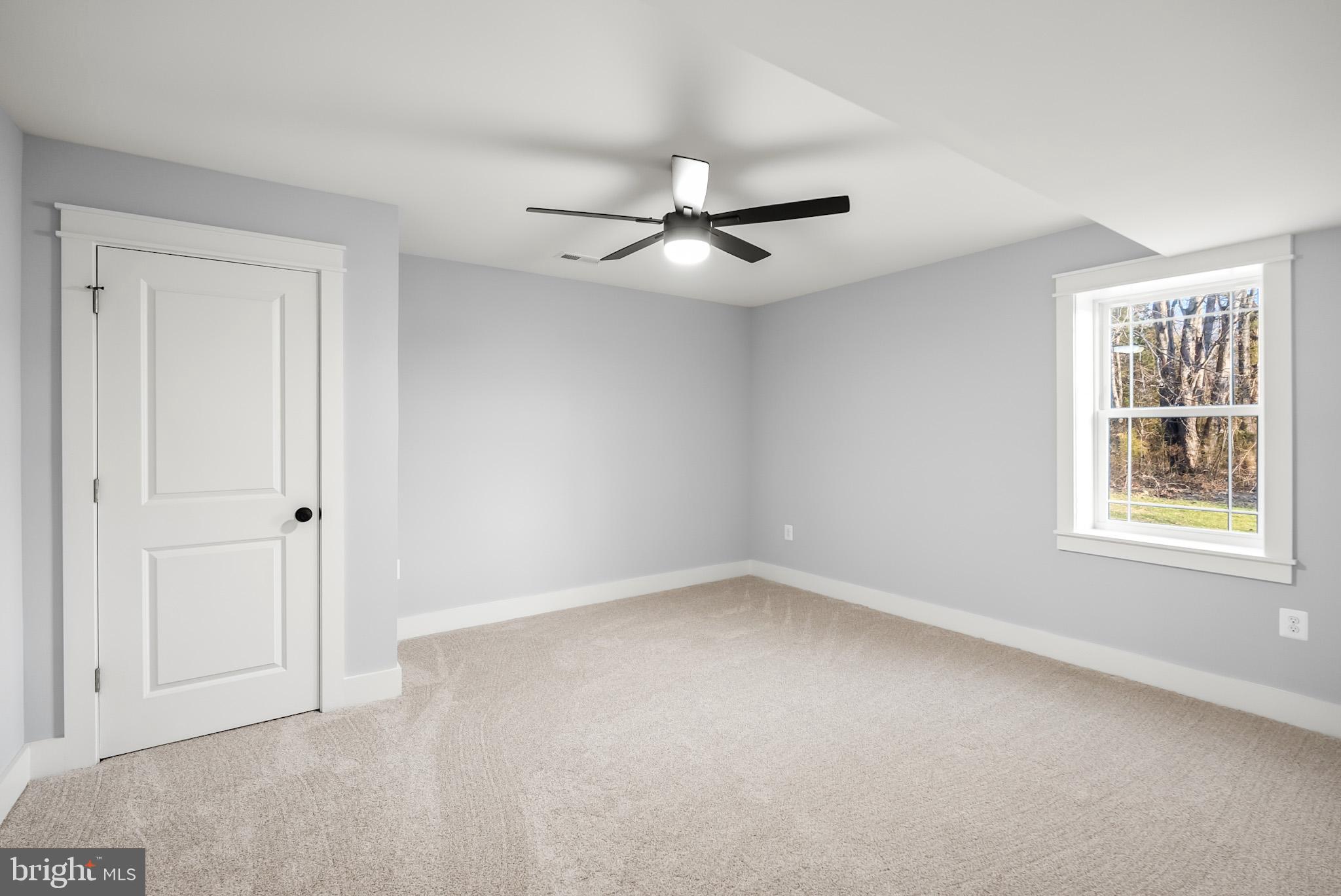 LAKE COUNTRY ESTATES - Residential