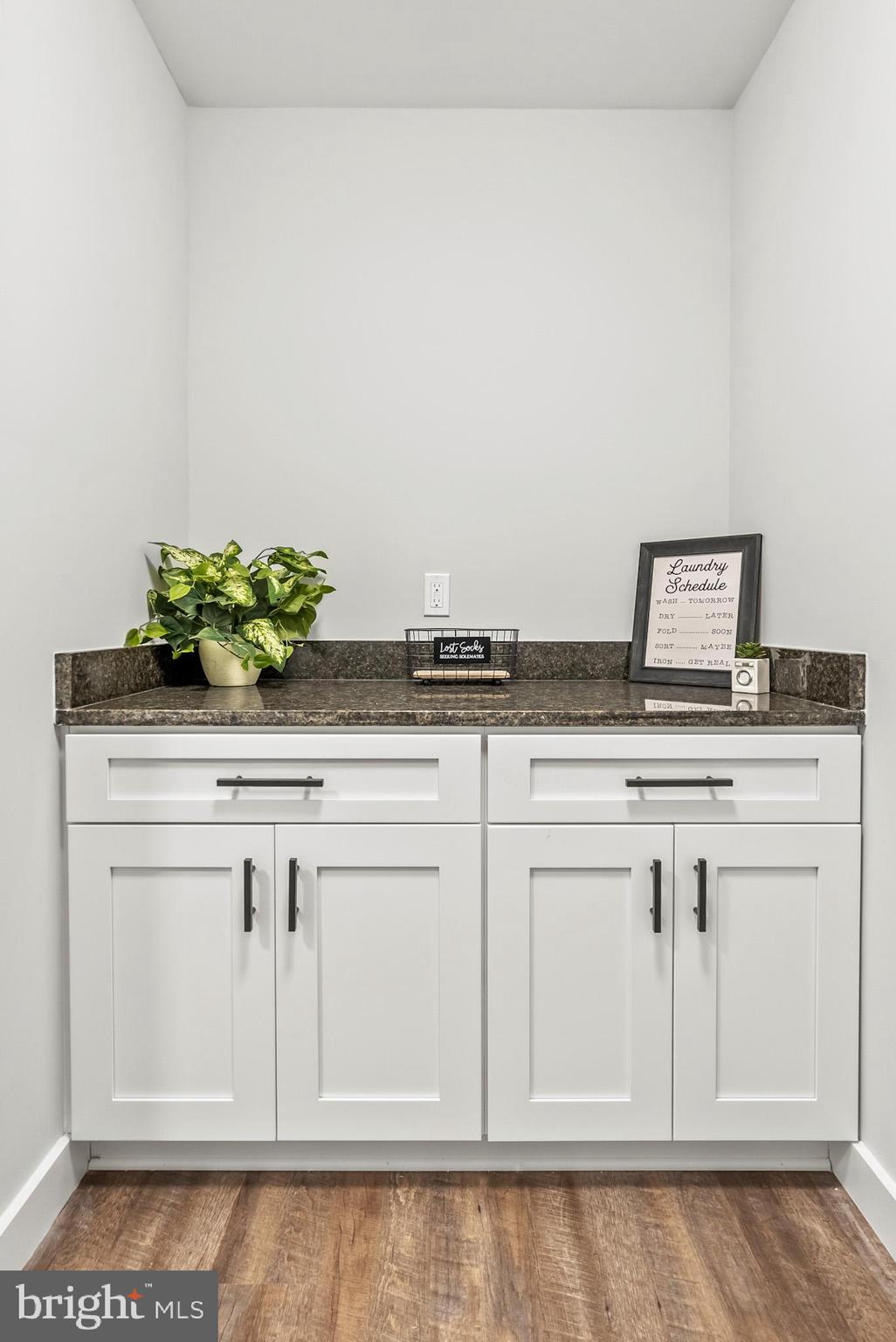 LAKE COUNTRY ESTATES - Residential