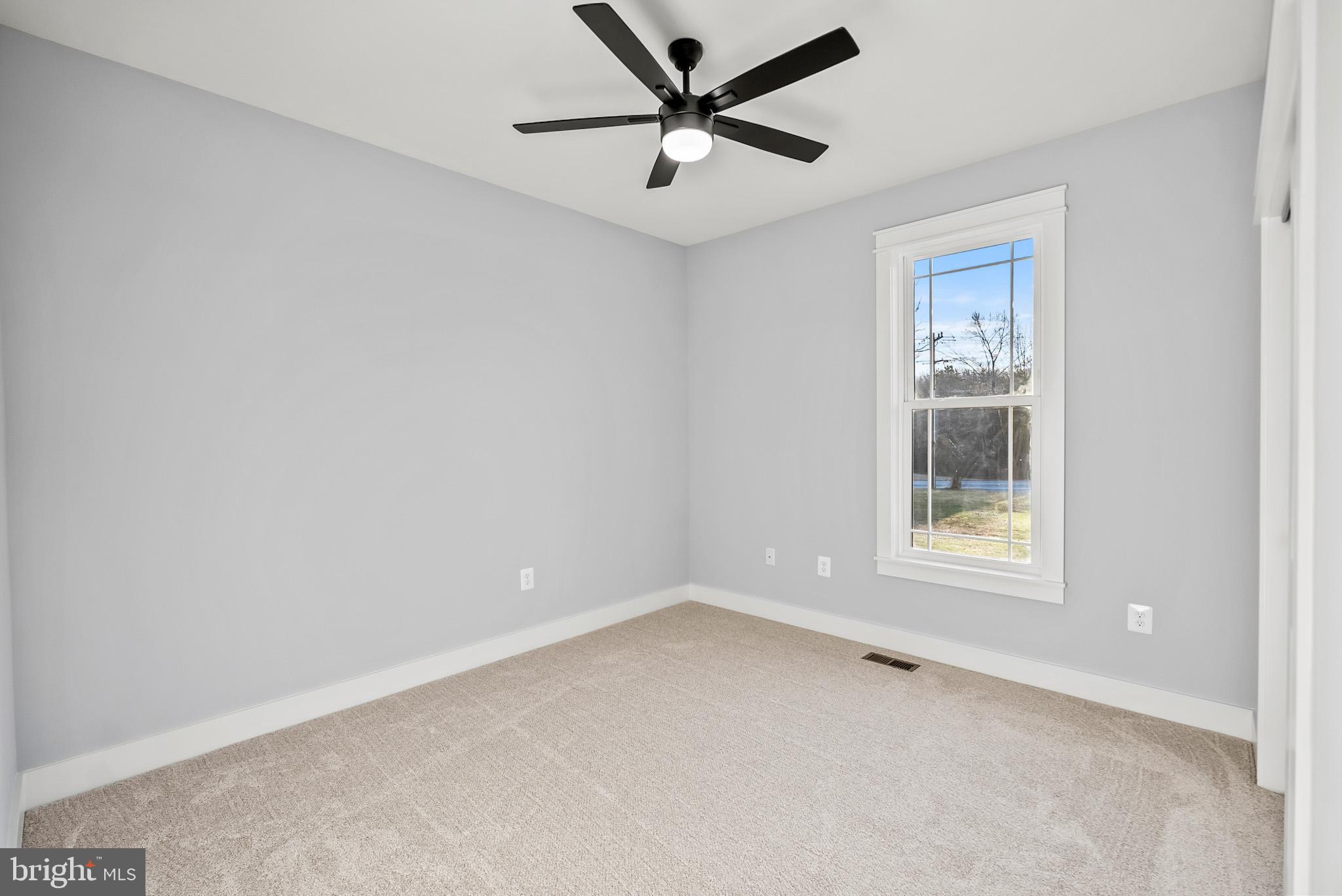 LAKE COUNTRY ESTATES - Residential