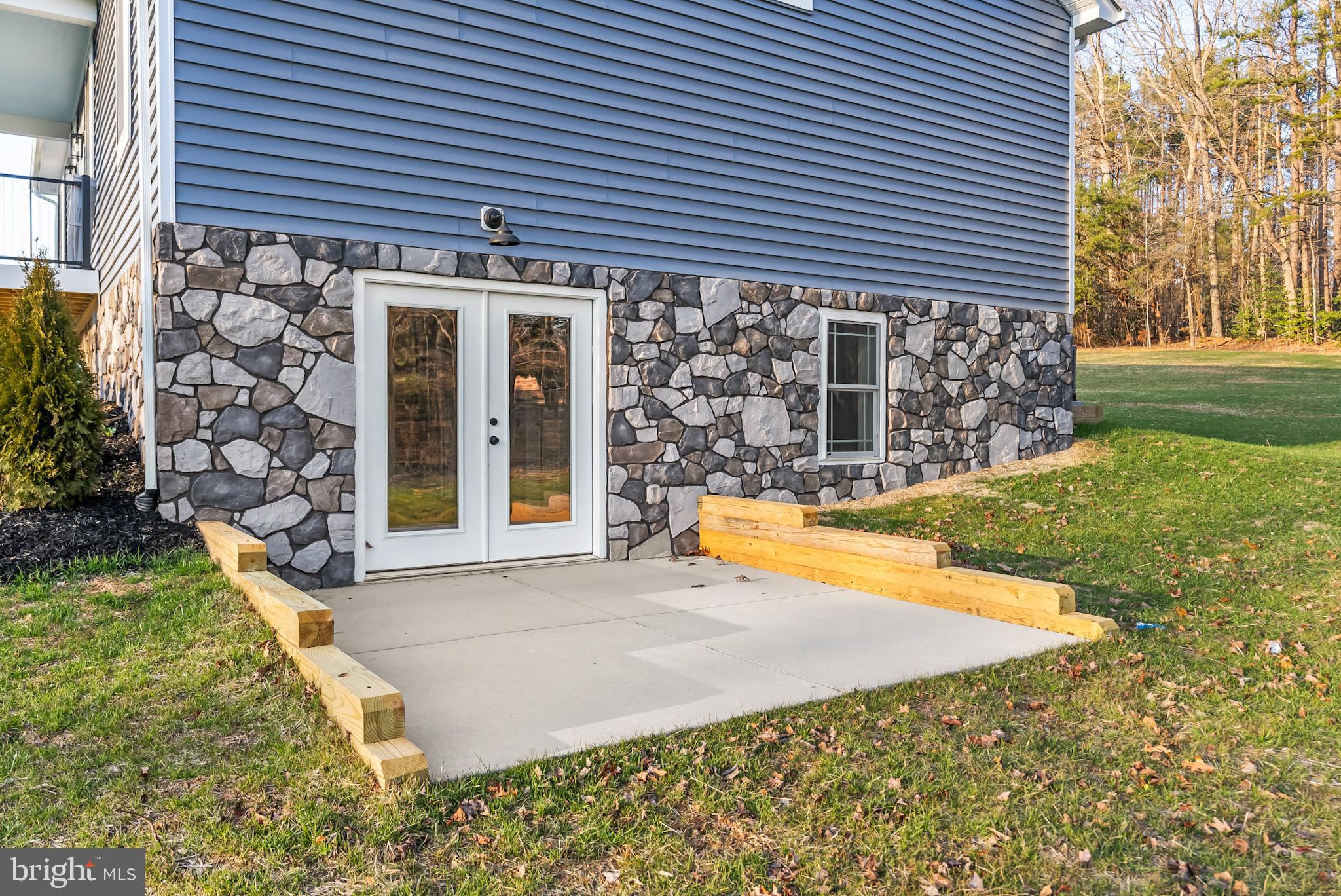 LAKE COUNTRY ESTATES - Residential