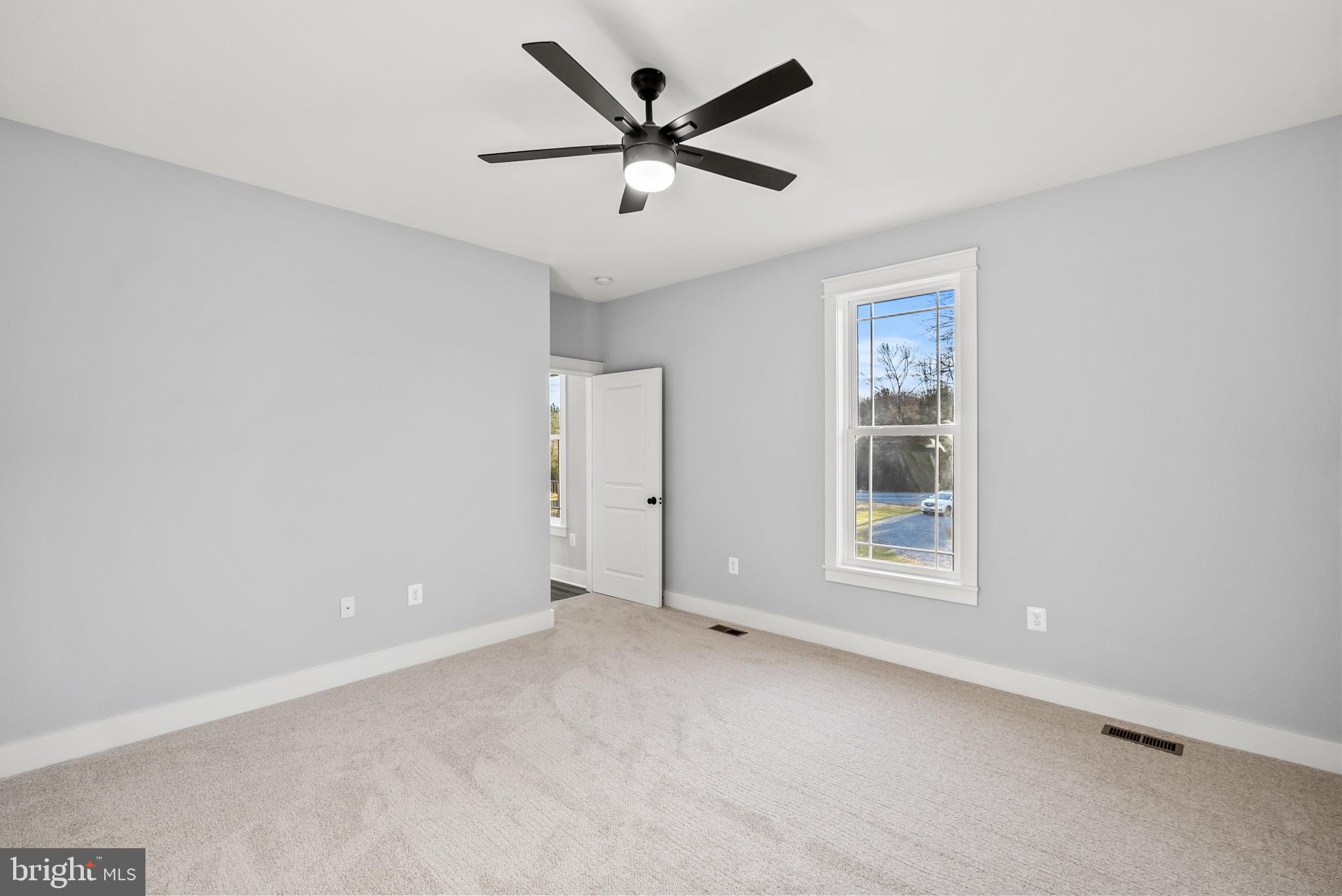 LAKE COUNTRY ESTATES - Residential