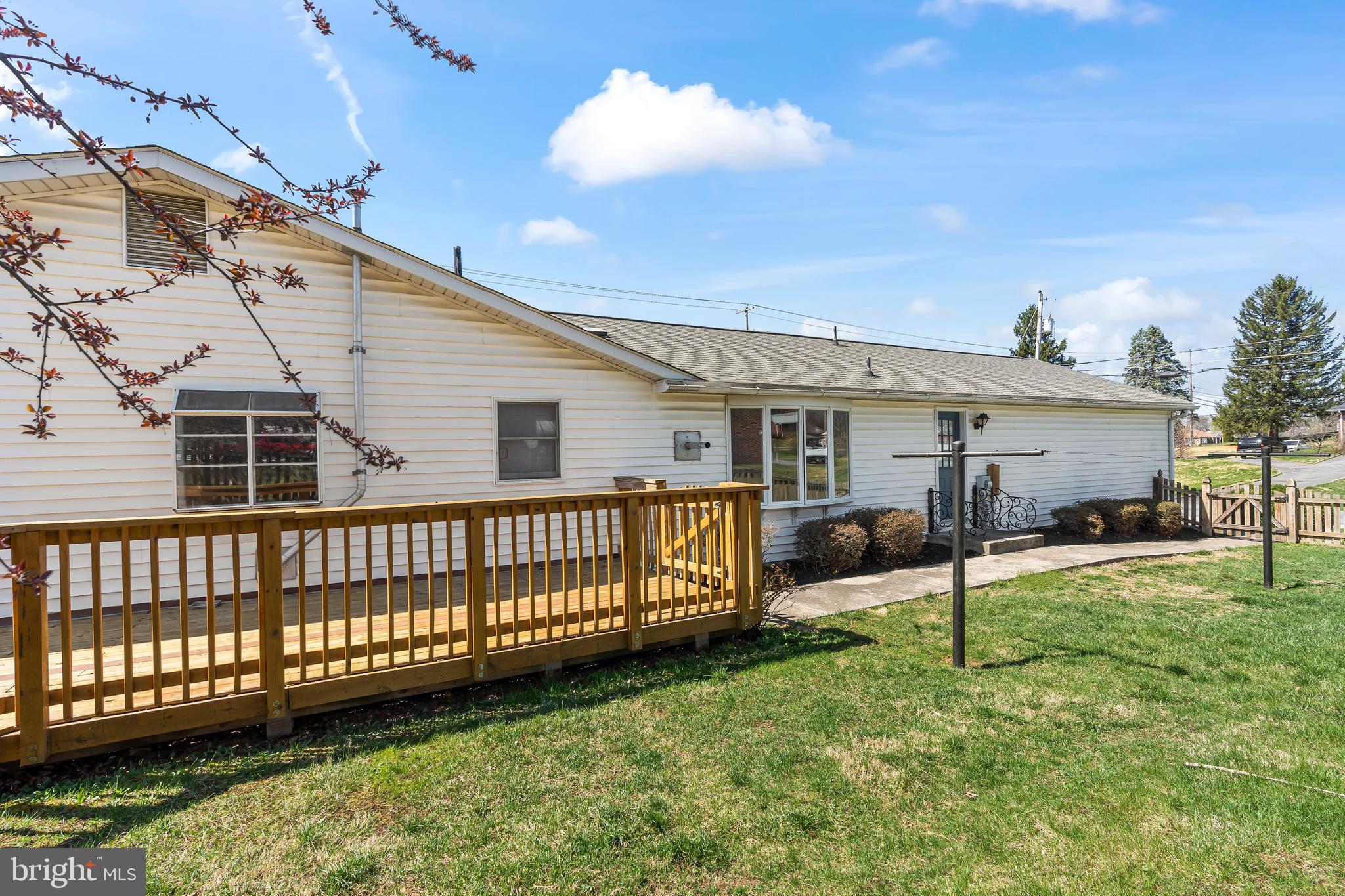 HAGERSTOWN - Residential