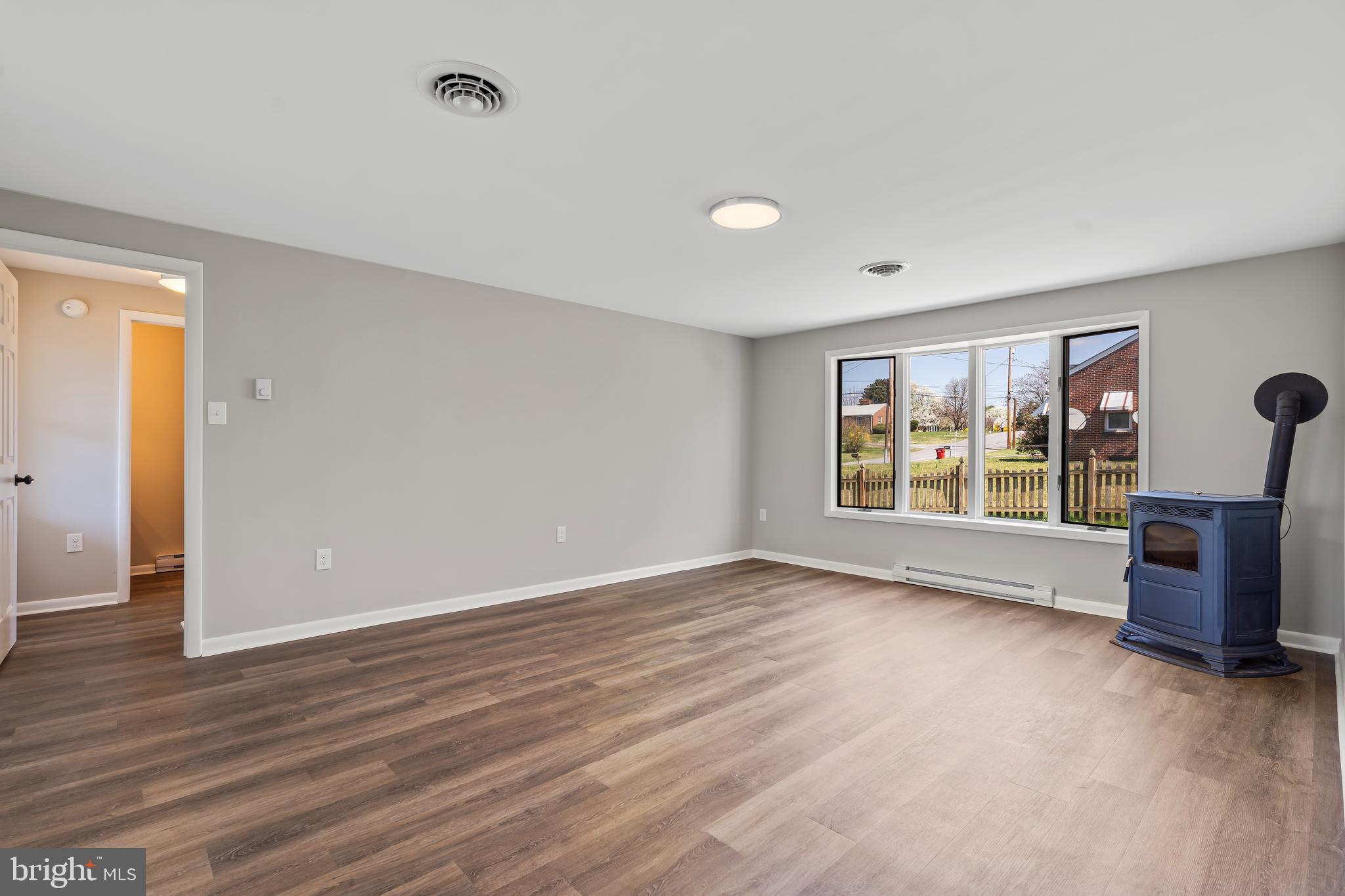 HAGERSTOWN - Residential