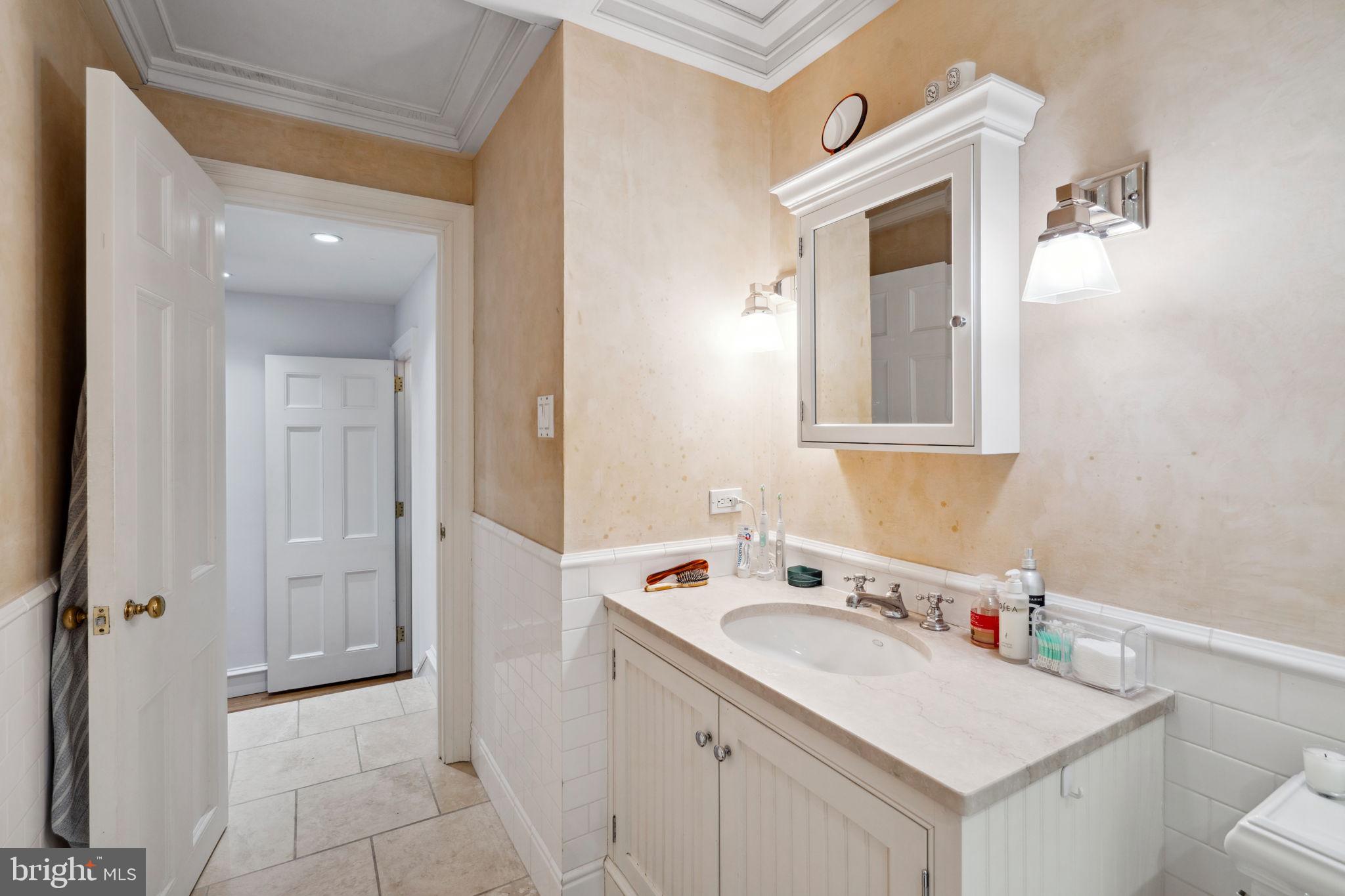 RITTENHOUSE SQUARE - Residential Lease