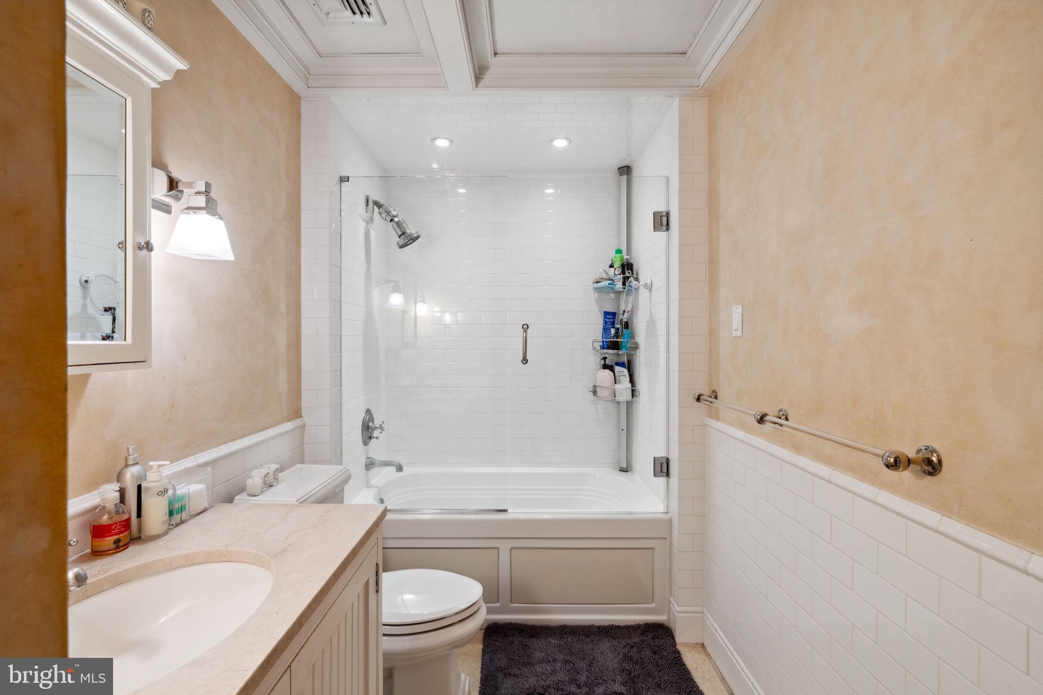 RITTENHOUSE SQUARE - Residential Lease