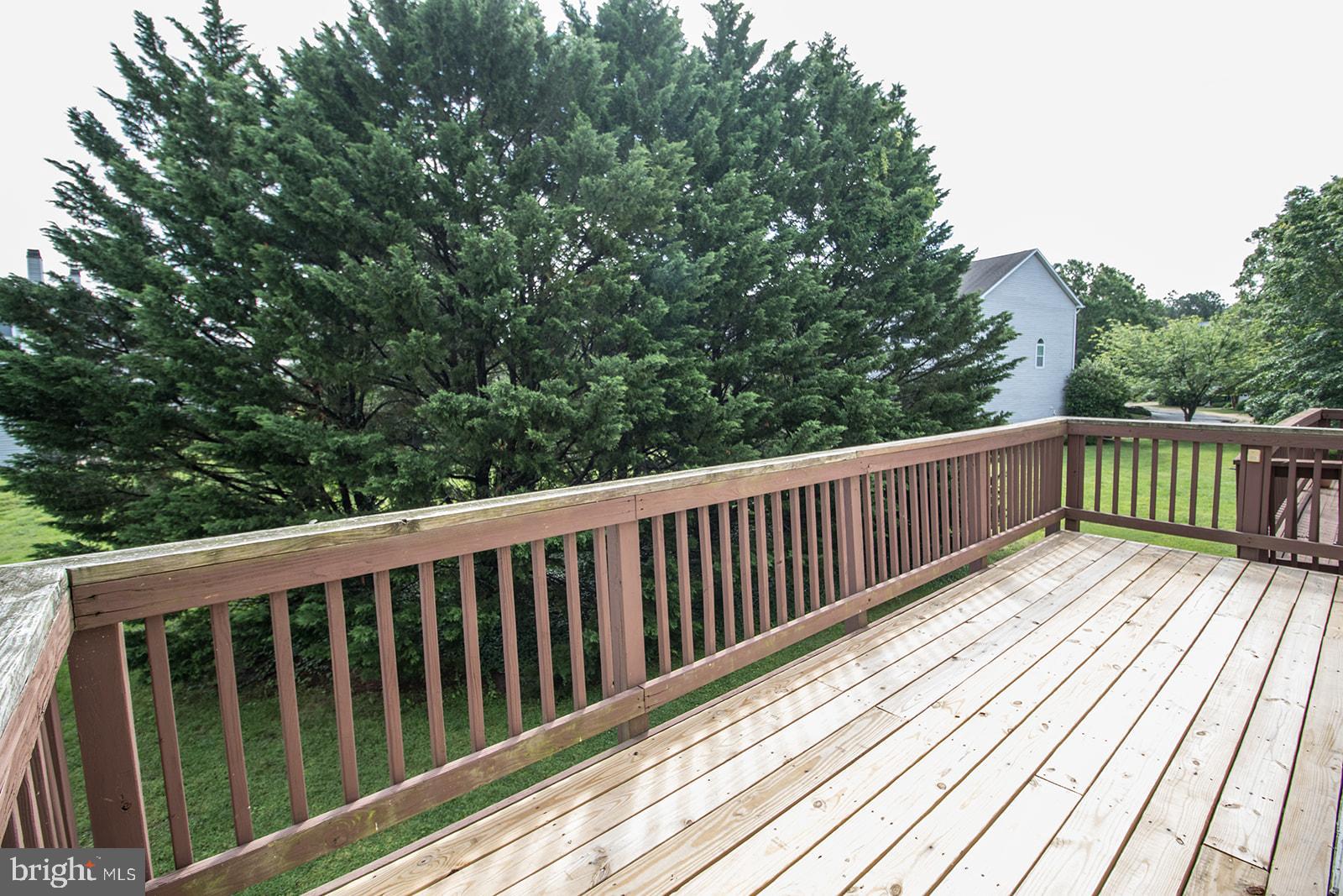 VILLAS ON WATERS EDGE - Residential