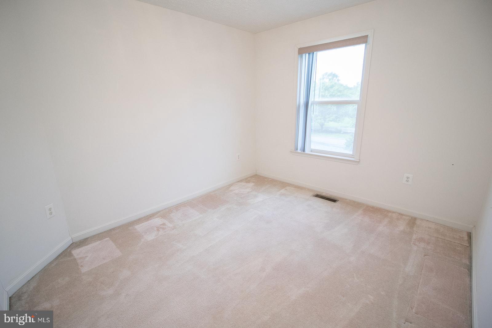 VILLAS ON WATERS EDGE - Residential