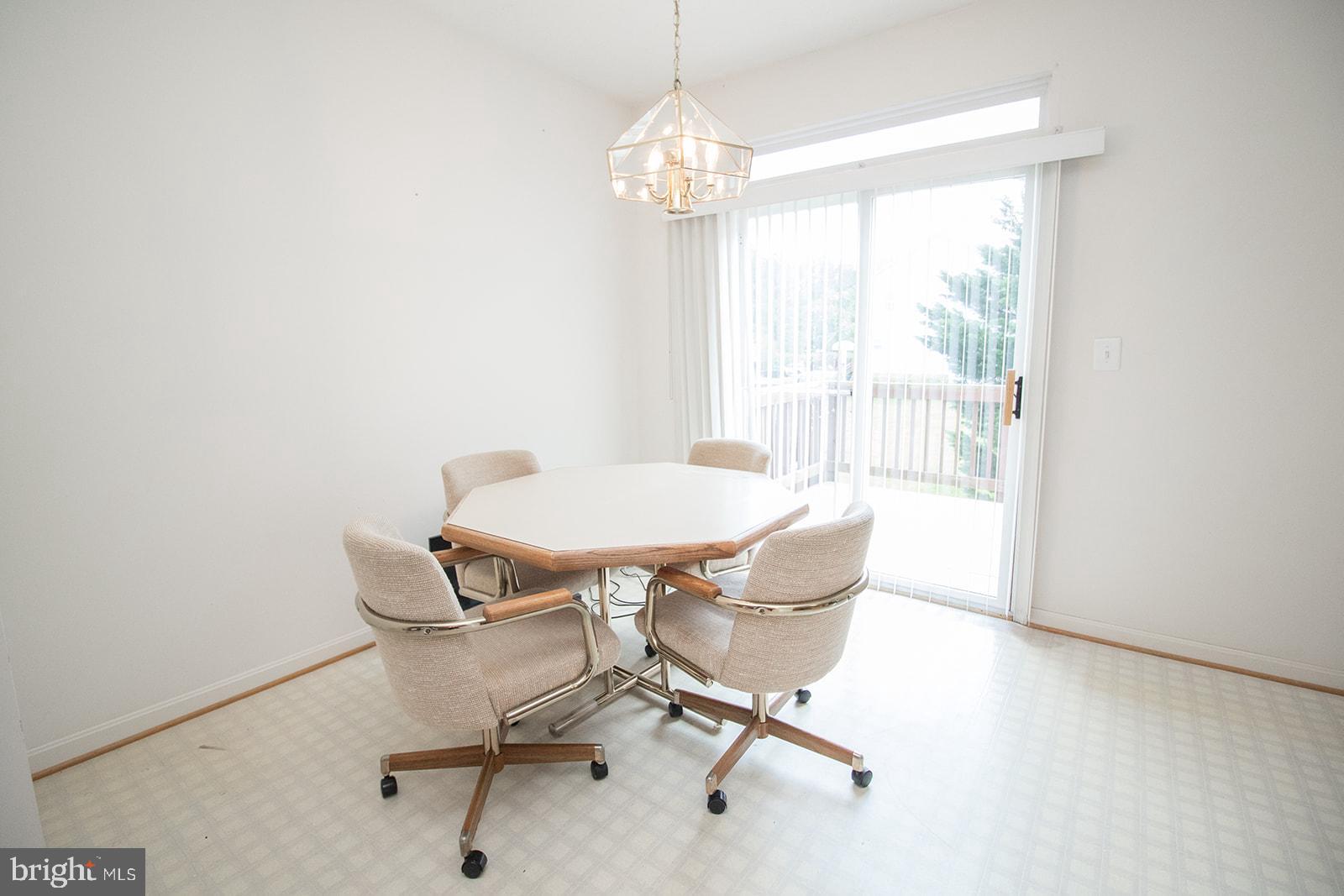 VILLAS ON WATERS EDGE - Residential