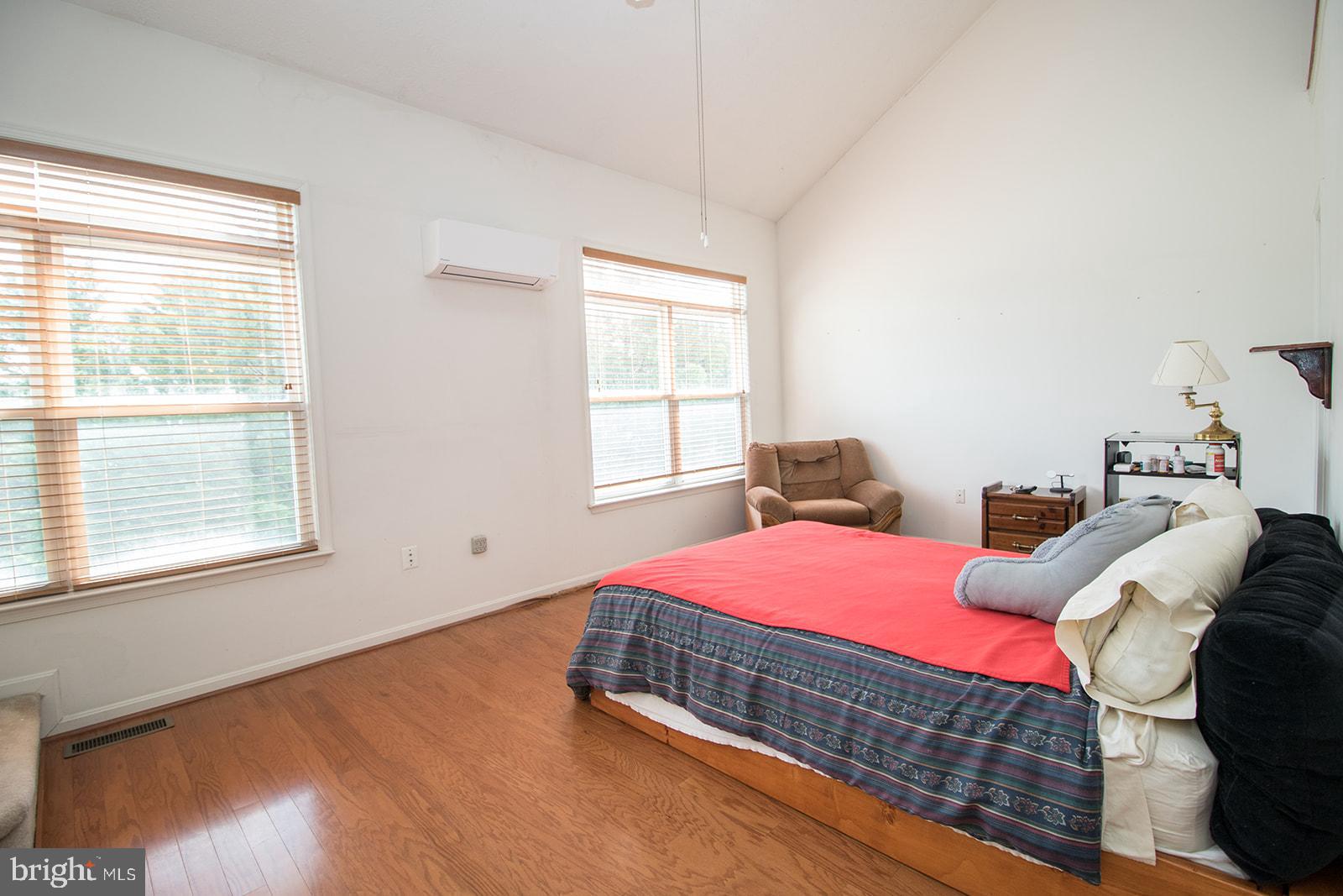 VILLAS ON WATERS EDGE - Residential