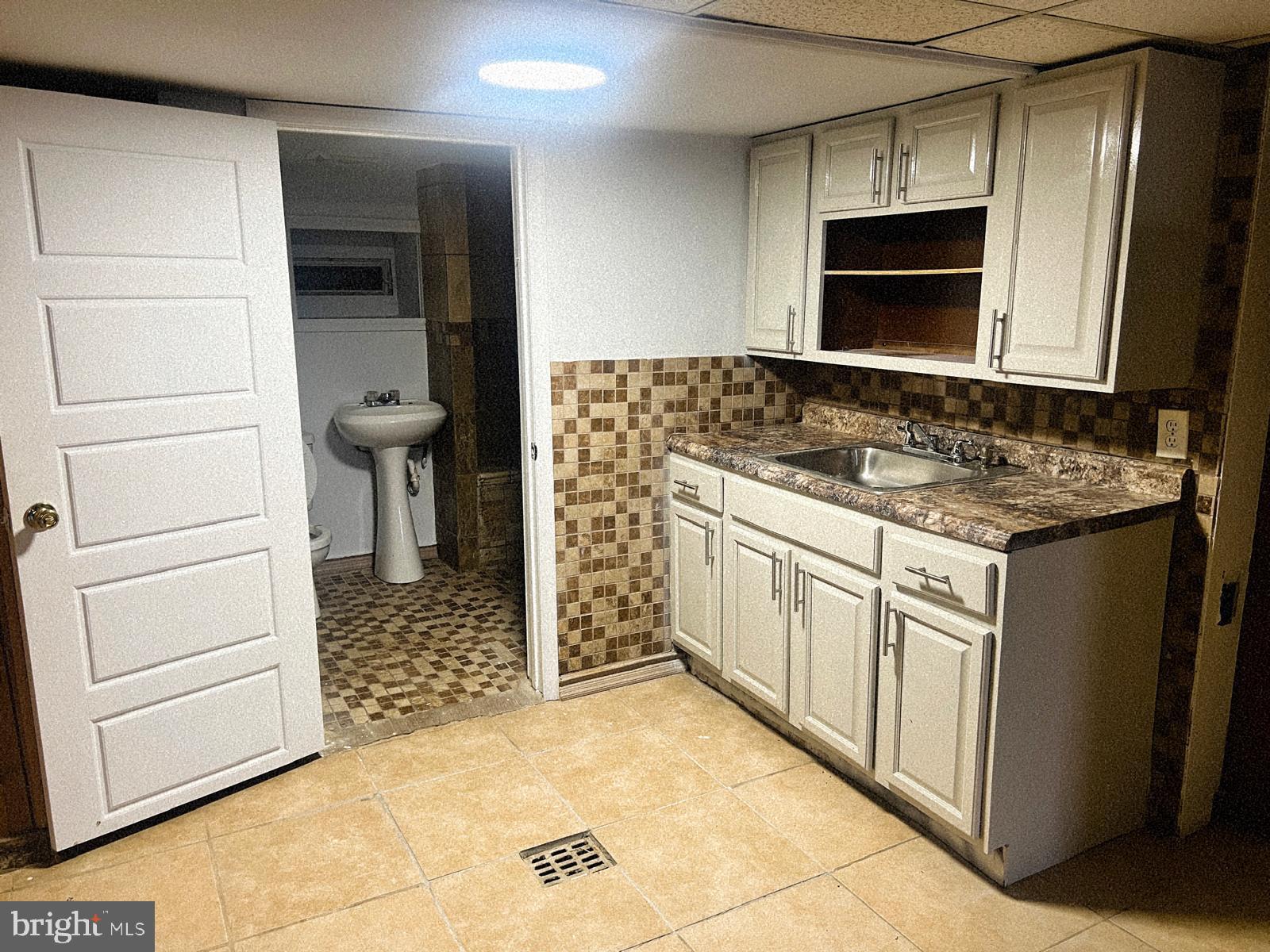 LAWNCREST - Residential